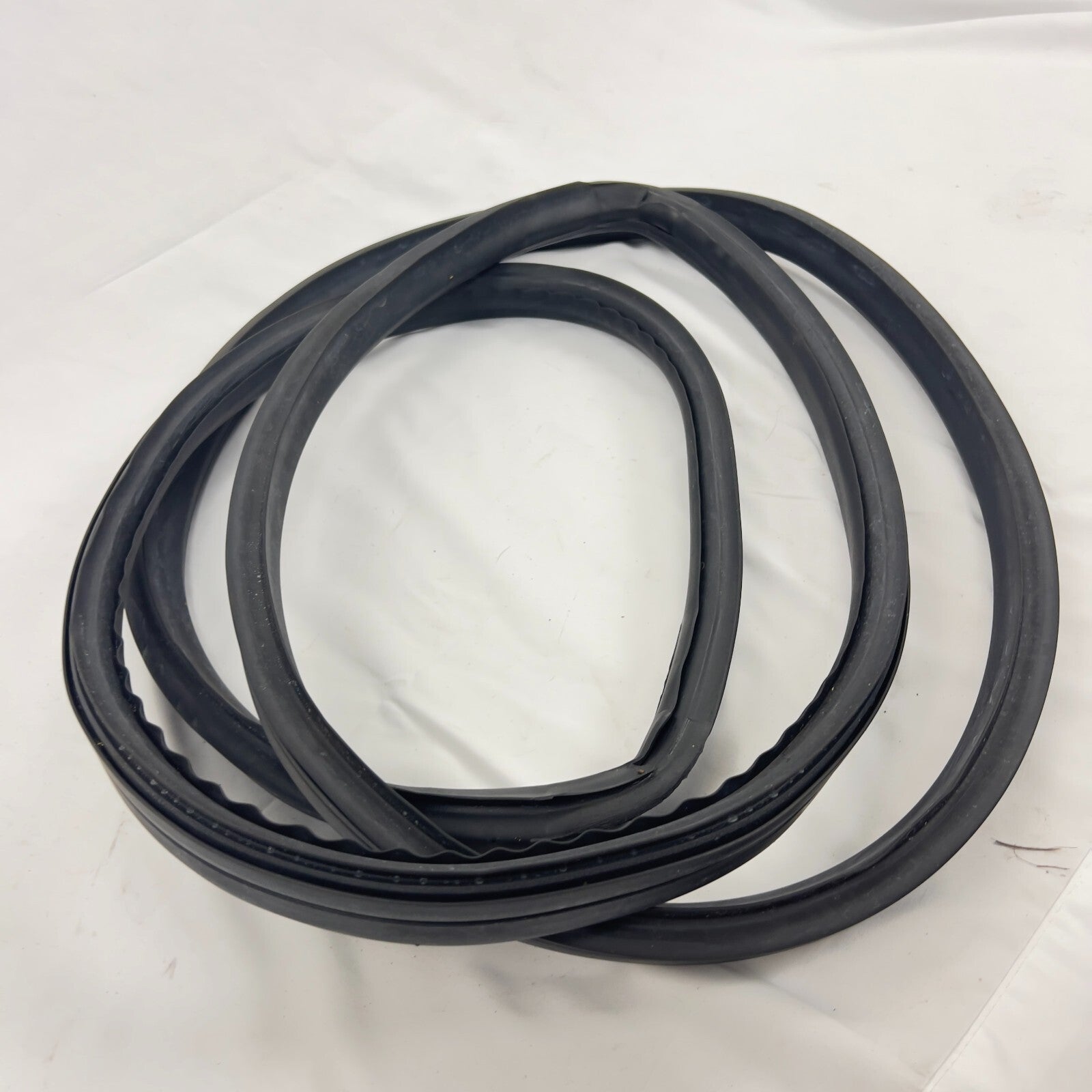 MercedesBenz W116 Heckscheibendichtung Dichtung TecDoc Weatherstrip A1166700039 – Bild 4