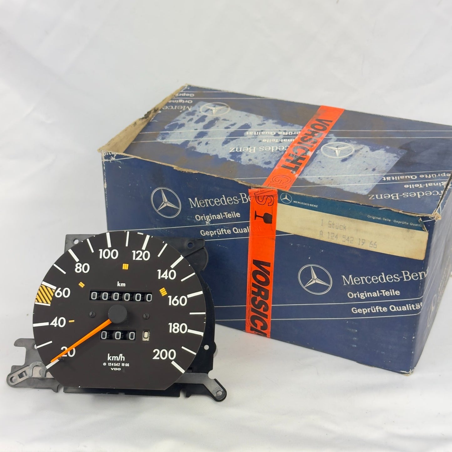 Mercedes W124 Tacho Tachometer 250D 300TD 200kmh Diesel A1245421966 NOS0