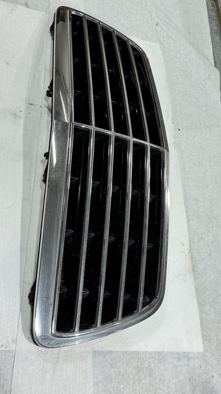 Mercedes E Klasse W210 Kühlergrill Frontgrill Original Avantgarde 2108800483 – Bild 8