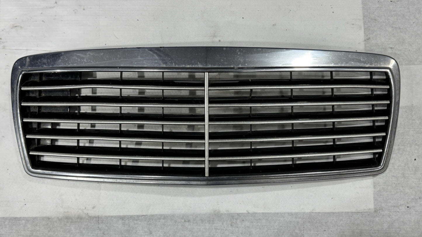 Mercedes Kühlergrill Frontgrill W210 E klasse Original Elegance 2108800083 – Bild 1