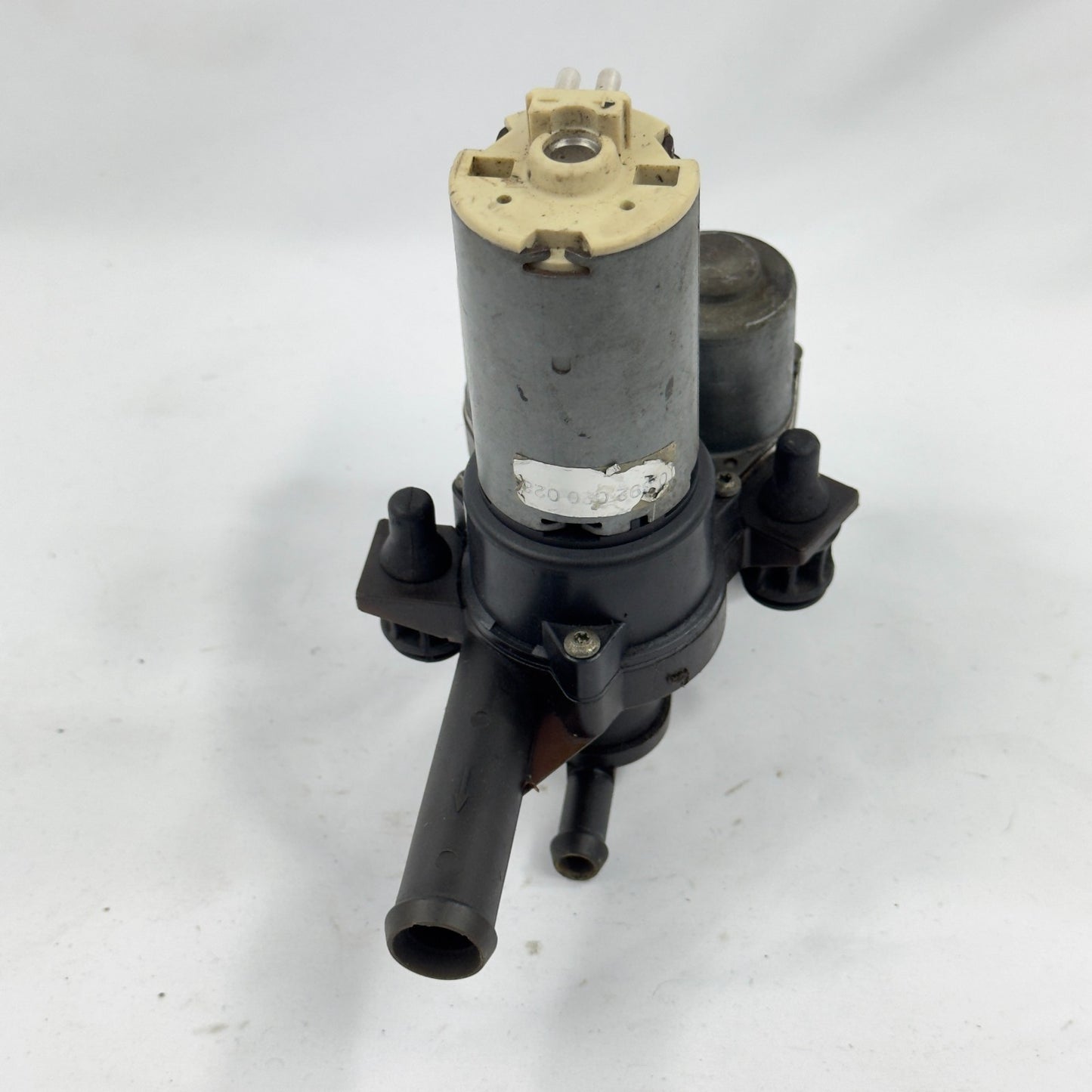Mercedes W124 Duoventil Heizungsventil Umwälzpumpe Bosch A0018303784 03920200284