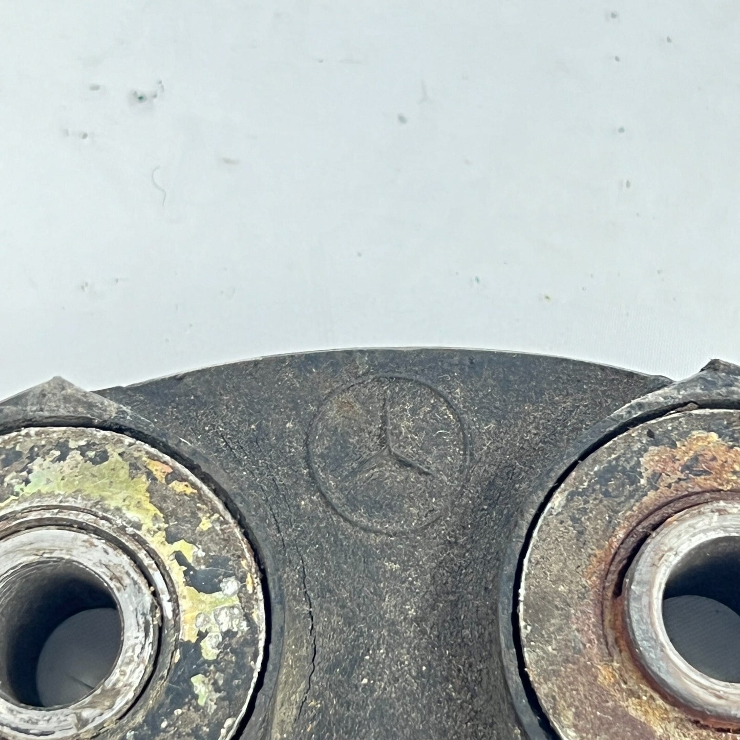 Mercedes Benz Hardyscheibe Gelenk Längswelle Gelenkscheibe Hinten A1074110015 – Bild 6