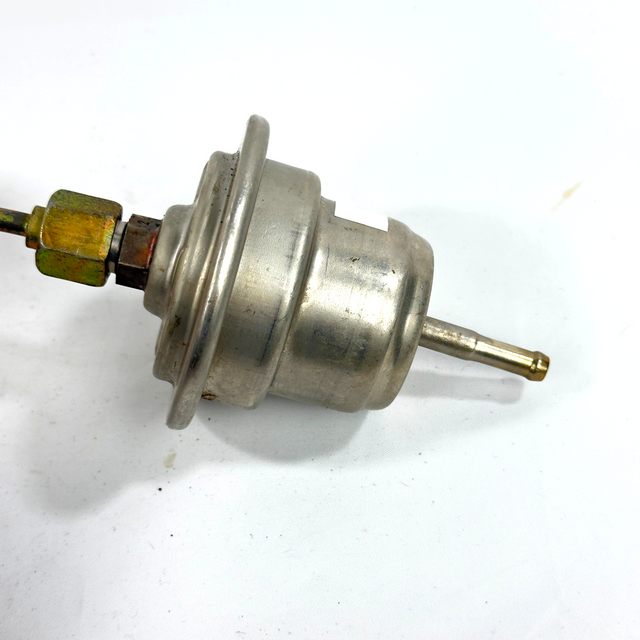 W201 W124 W126 Kraftstoffdruckspeicher 0004760621 – Bild 1