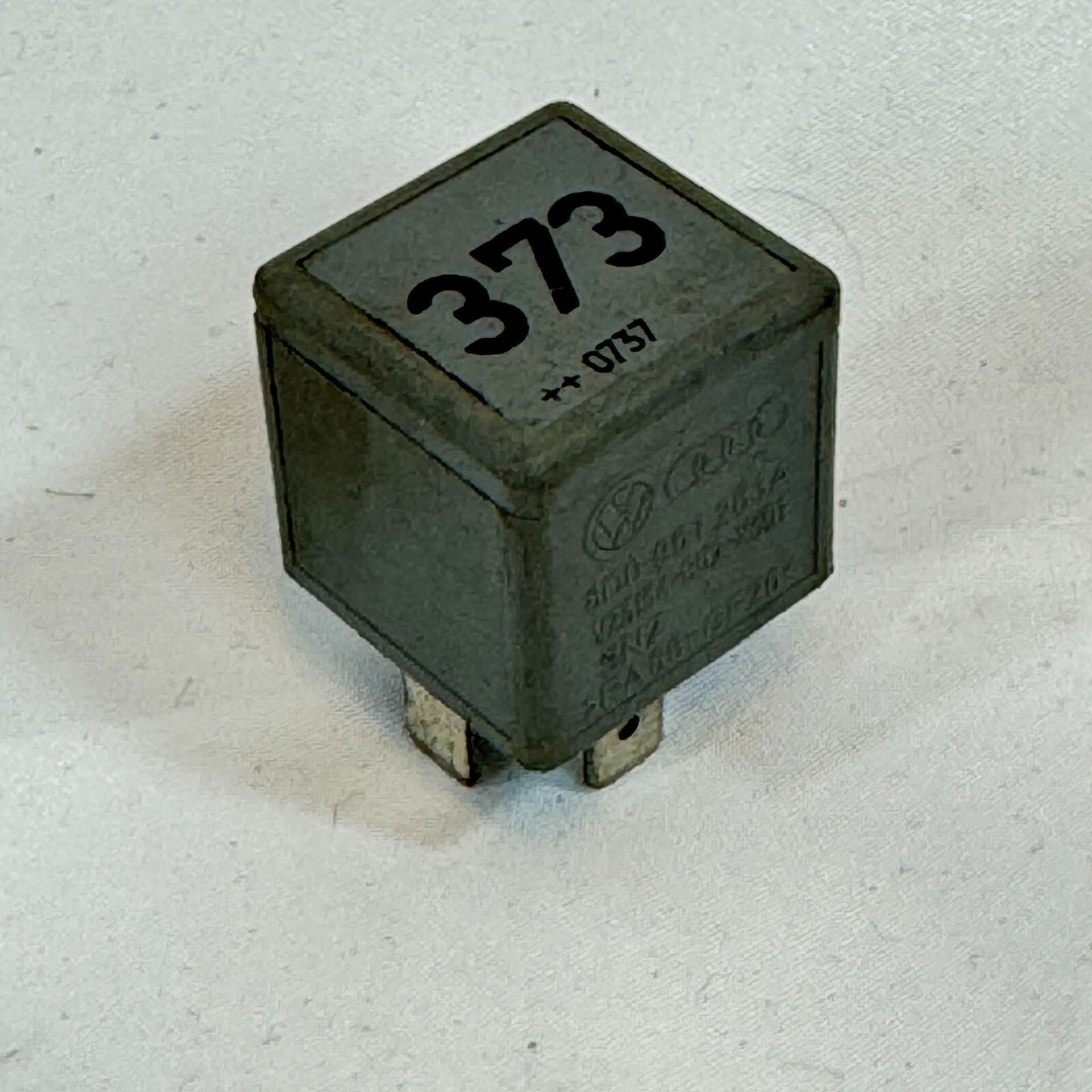 VW Relais 373 Arbeitsrelais 8D0951253A Audi Seat Volkswagen – Bild 1