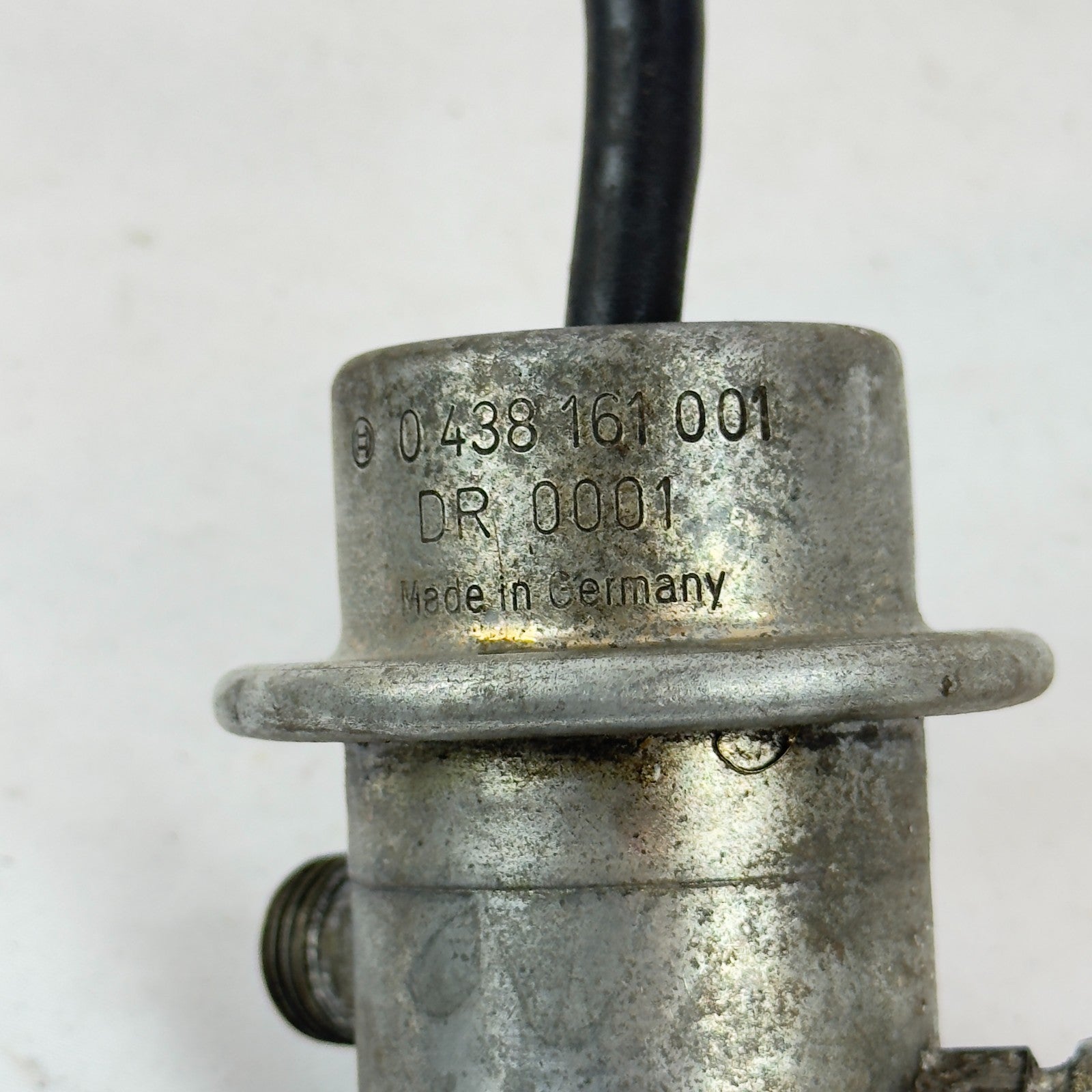 Mercedes W126 R129 W124 W201 Druckregler Kraftstoffdruckregler 0438161001 BOSCH6