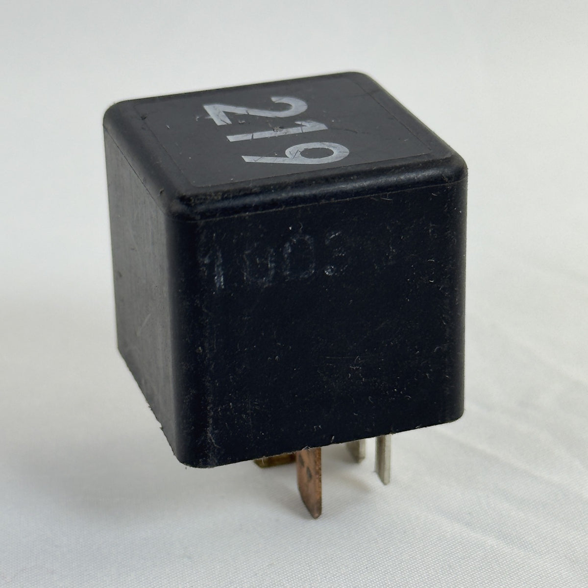 Audi Relais 219 443951253AA Stromversorgung – Bild 4