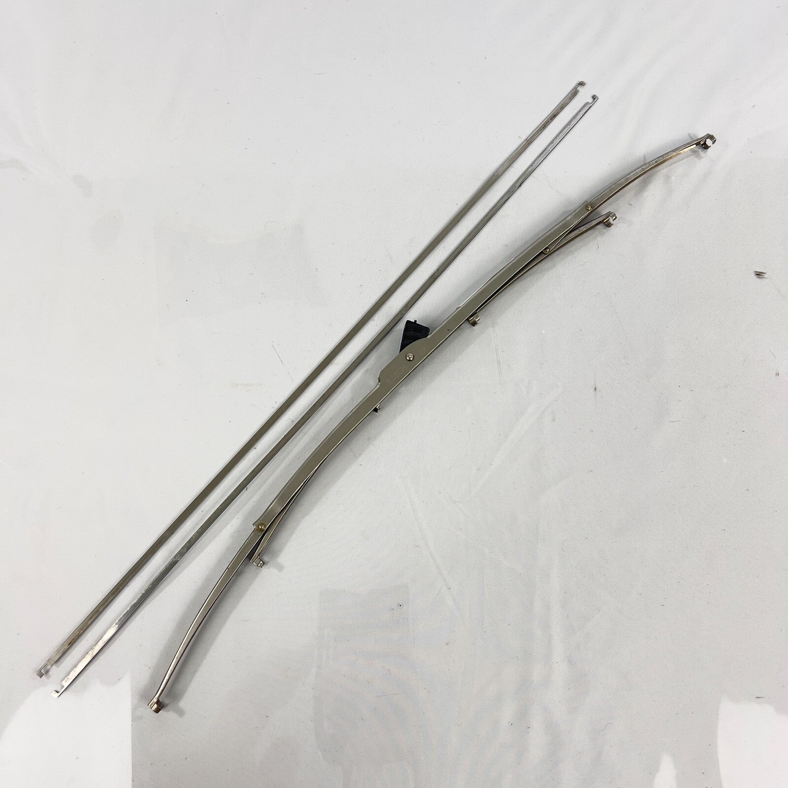 Mercedes Benz Bosch Scheibenwischer Wischblätter 480mm Lang Rechts A1168200145 – Bild 10