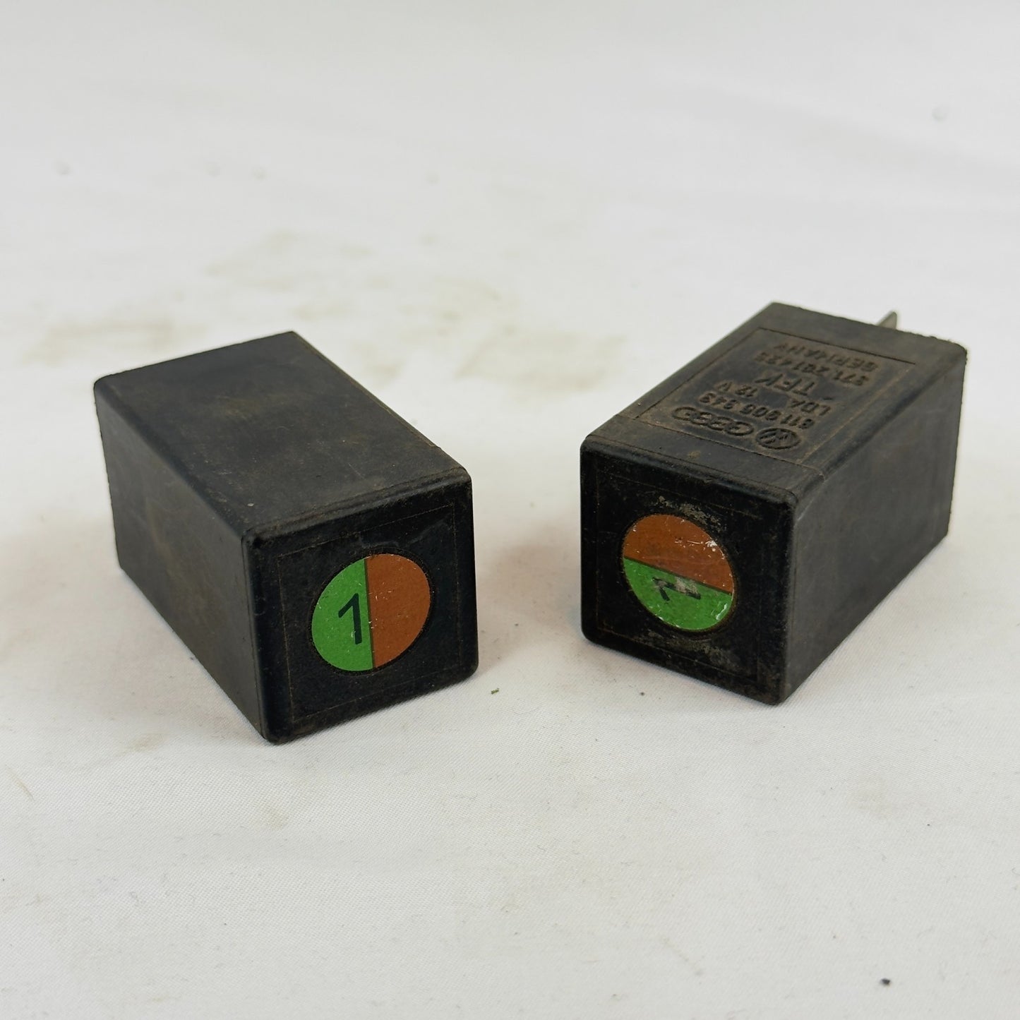 VW Relais 1 Schubabschaltung 811919096A Audi Seat Volkswagen Skoda Original1