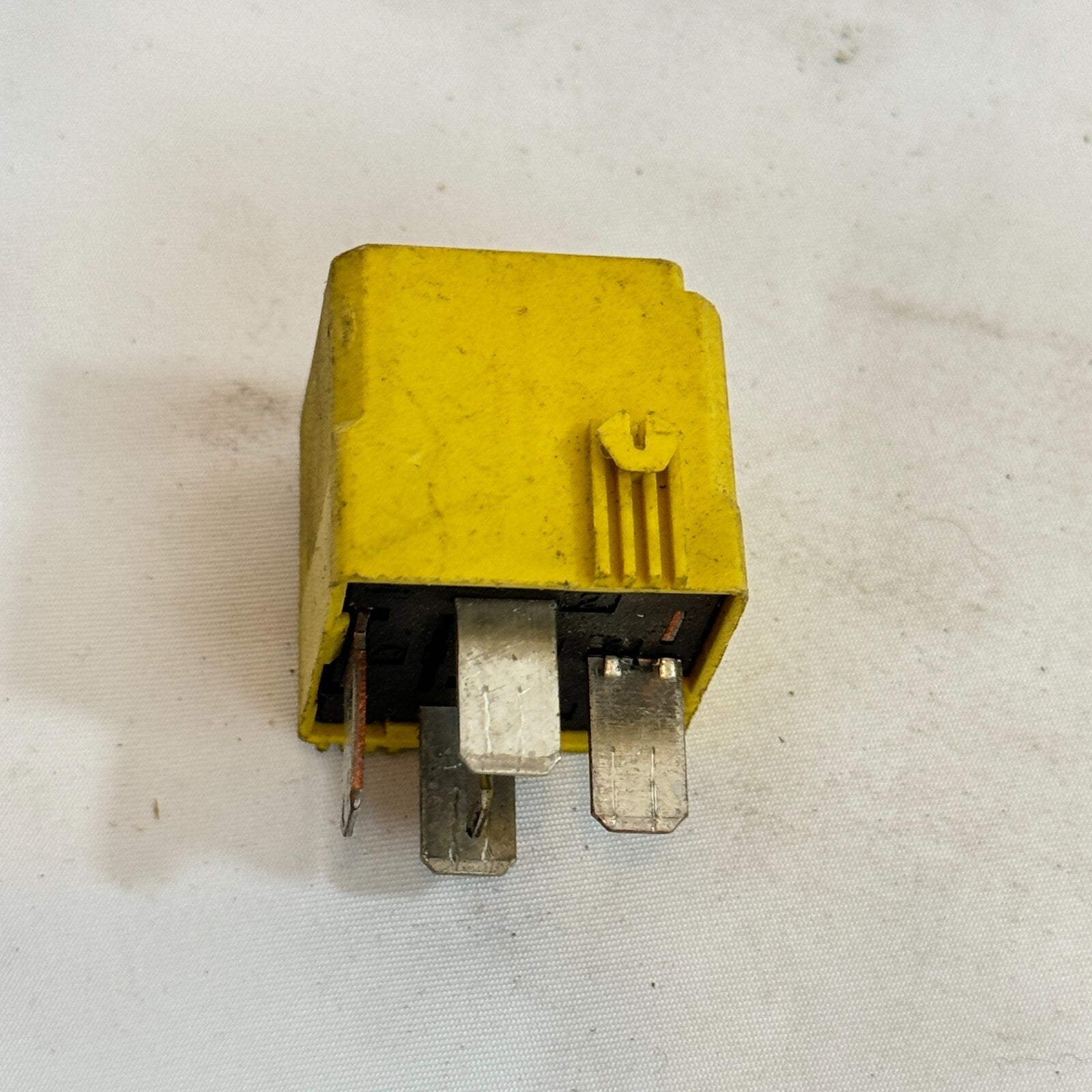 Mercedes-Benz Hella Relais A0025421419 – Bild 3
