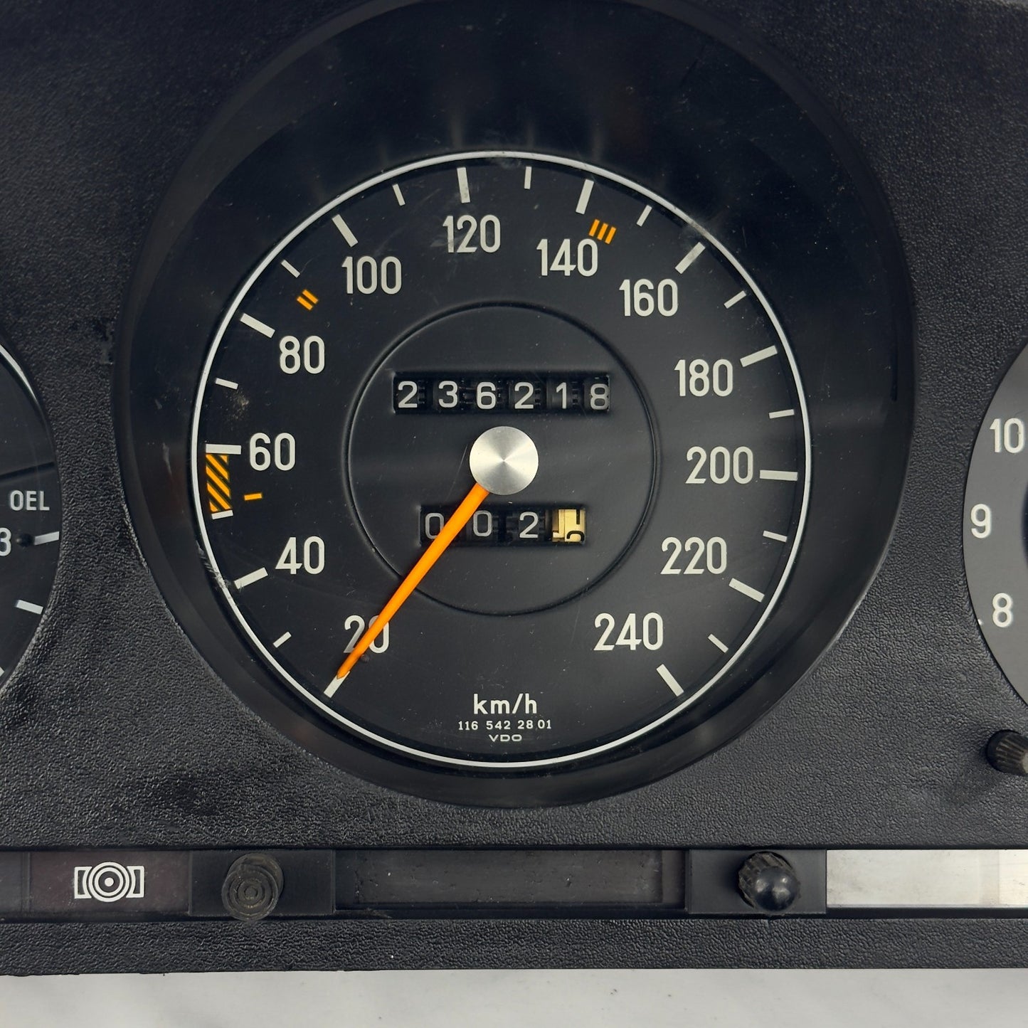 Mercedes W116 W107 Tacho Kombiinstrument Uhr Tankanzeige 240kmh VDO 11654228015