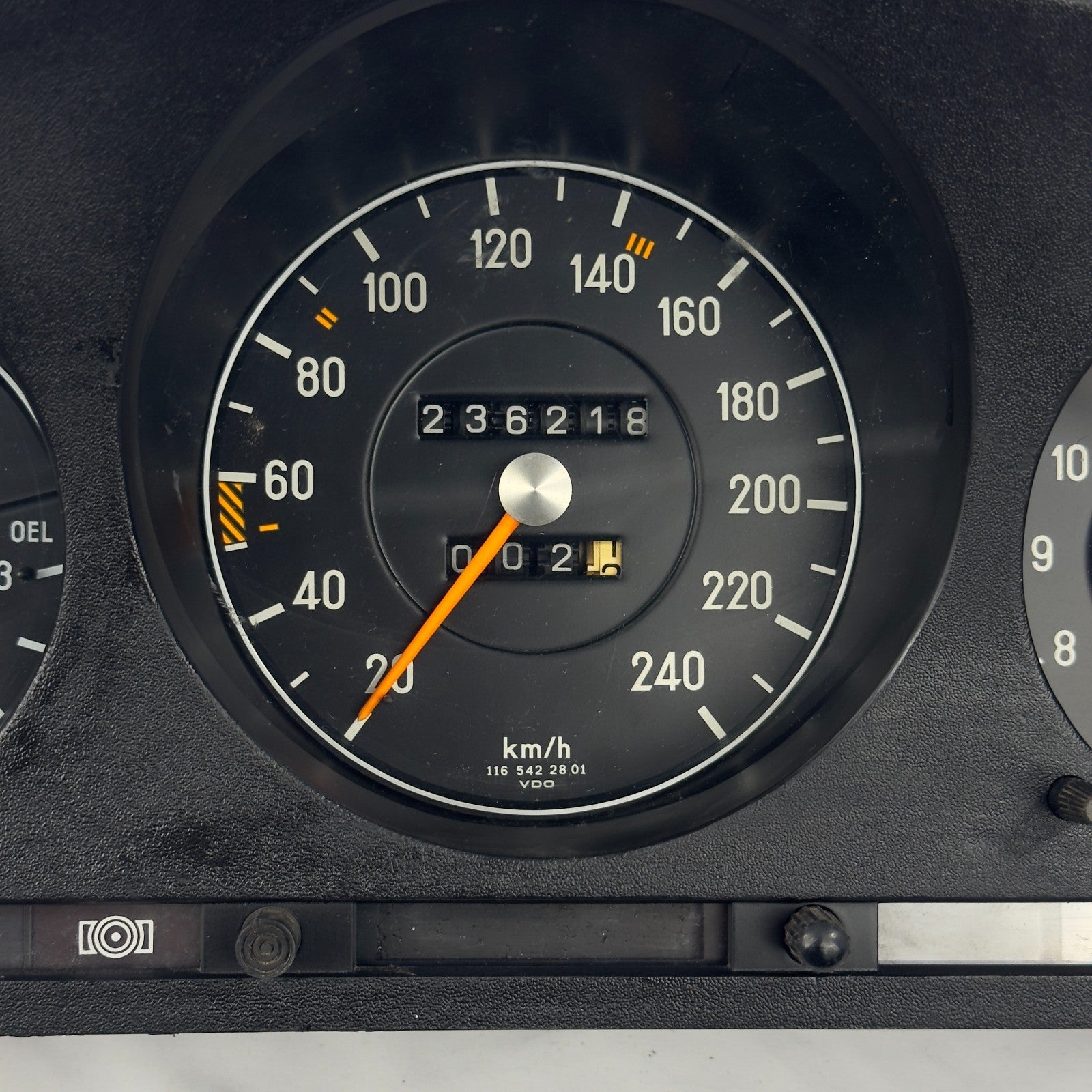 Mercedes W116 W107 Tacho Kombiinstrument Uhr Tankanzeige 240kmh VDO 11654228015