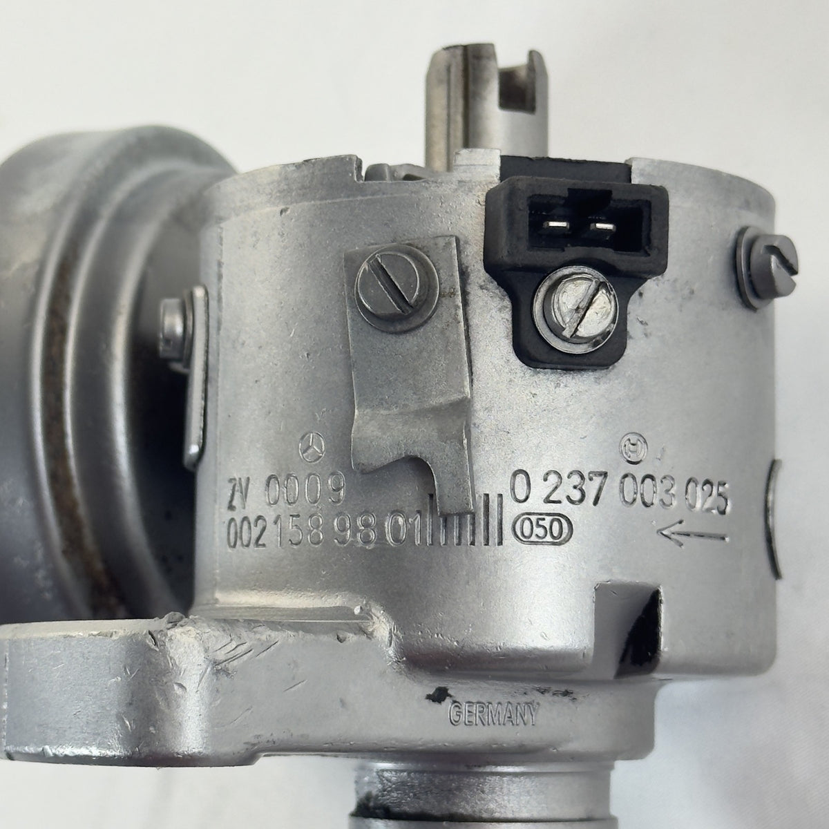Bosch 0237003025 Zündverteiler A0021589801 Mercedes – Bild 2