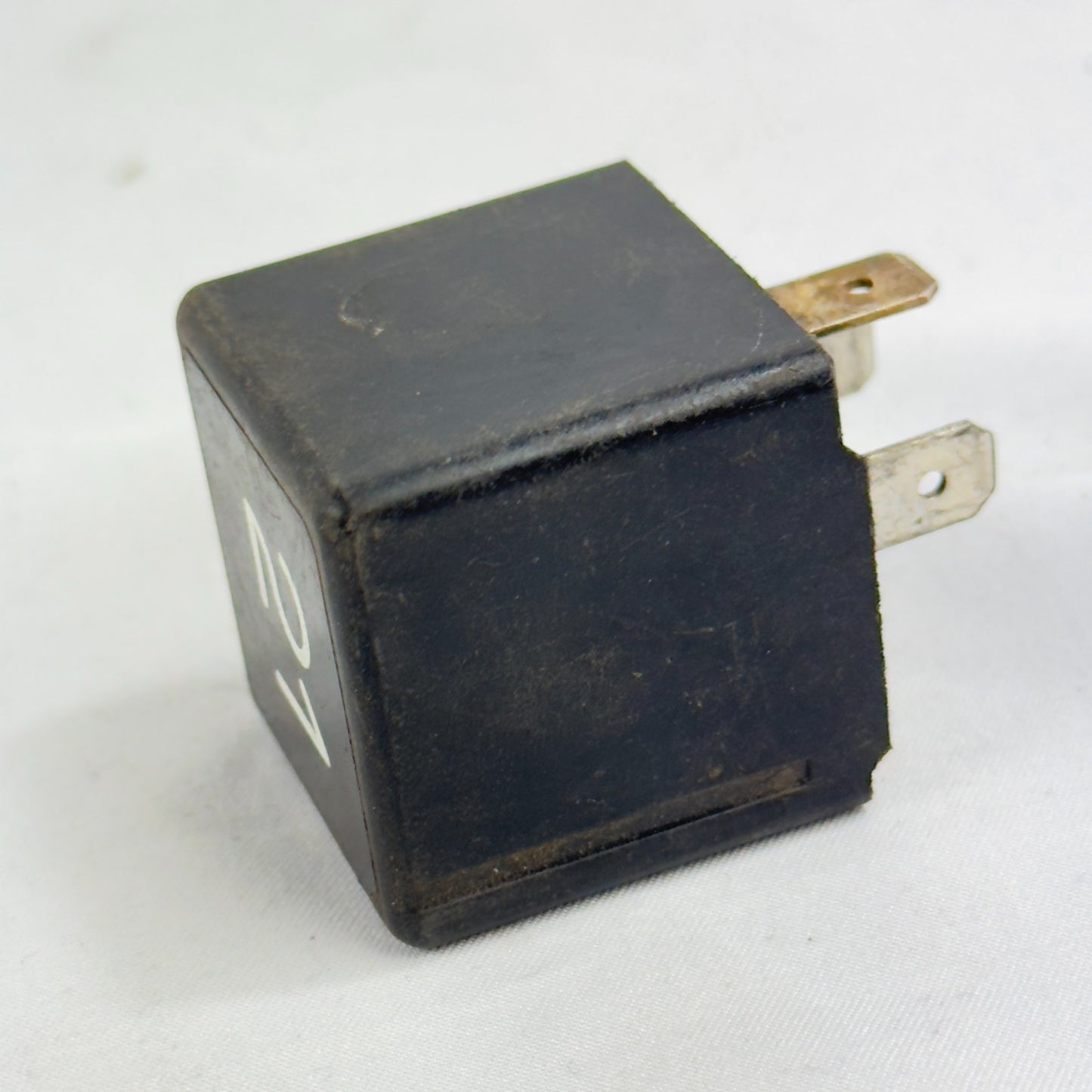 VW Relais 21 Blinkerrelais 19195327A Audi Seat Skoda Volkswagen Original3