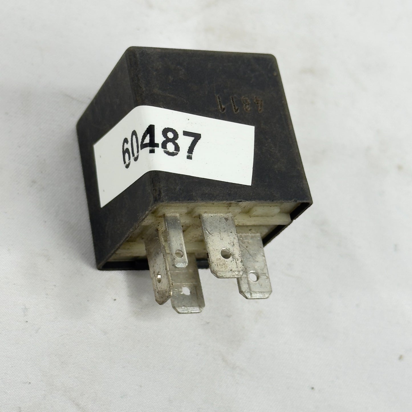 VW Relais 30 Motorsteuerung Zentralelektrik 165906381 Audi Seat Skoda Original4