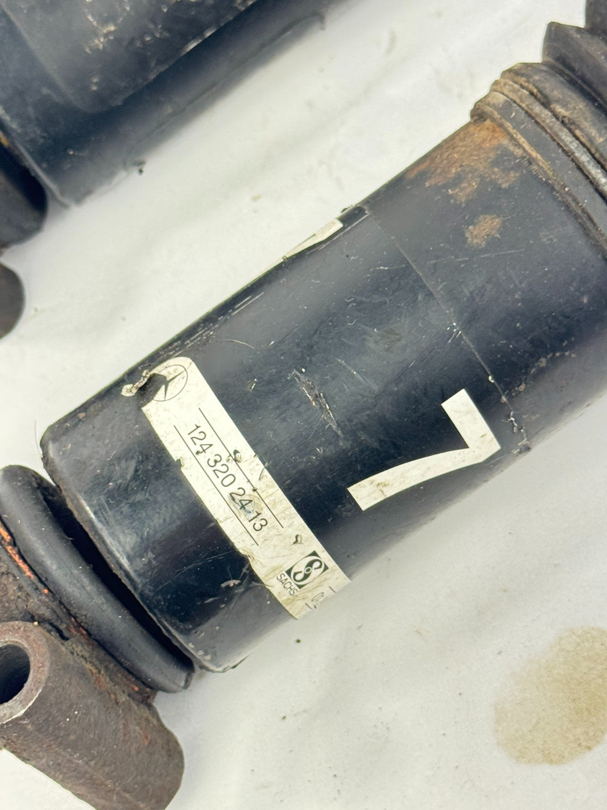 Mercedes W124 Dämpfer Stoßdämpfer Niveaudämpfer – Bild 6