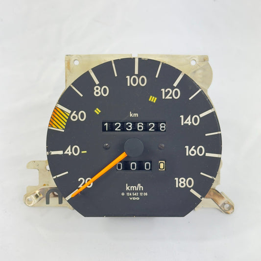 Mercedes W124 Tacho Tachometer 200D E200D Diesel 4 Gang 180kmh 12454212060