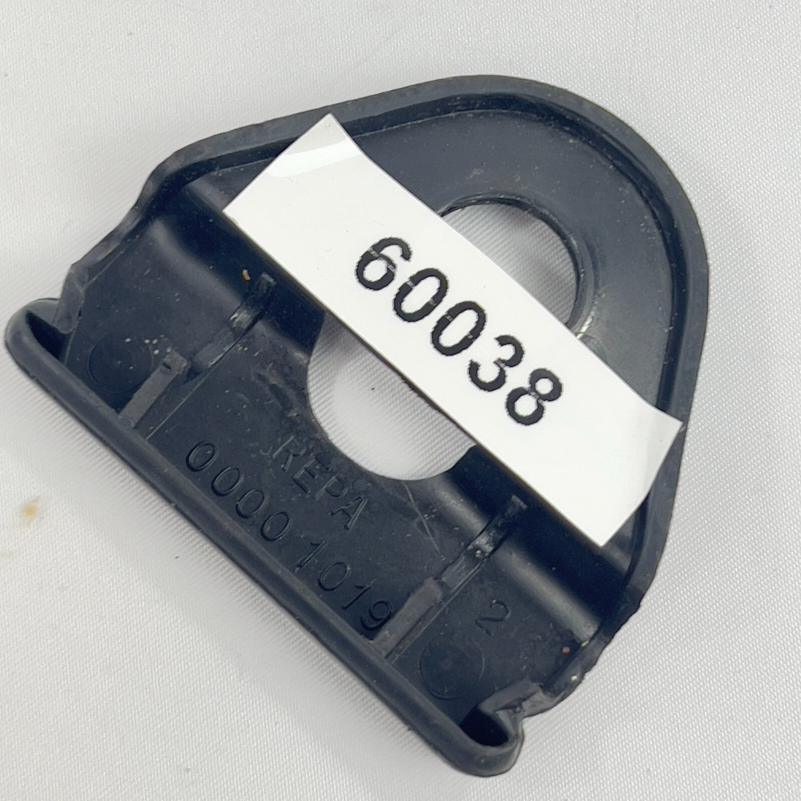 MercedesBenz A1238680030 Abdeckung Gurt Umlenkbügel am Mittelstück oben REPA – Bild 4