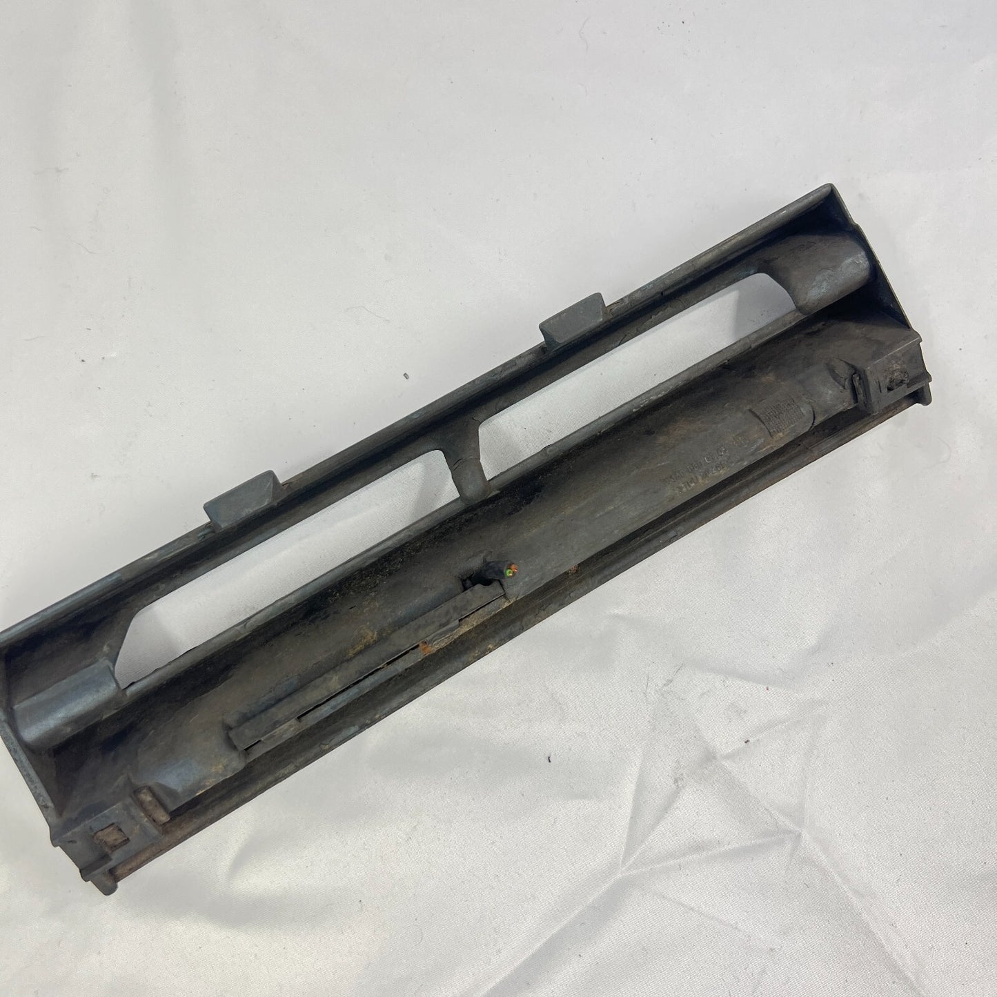 Rosette Abdeckklappe Abschleppbügel Blende Stoßstange A1408800305 MercedesBenz – Bild 5