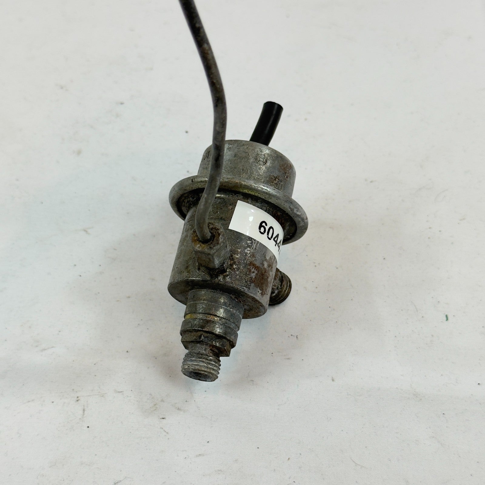 Mercedes W126 R129 W124 W201 Druckregler Kraftstoffdruckregler 0438161001 BOSCH3