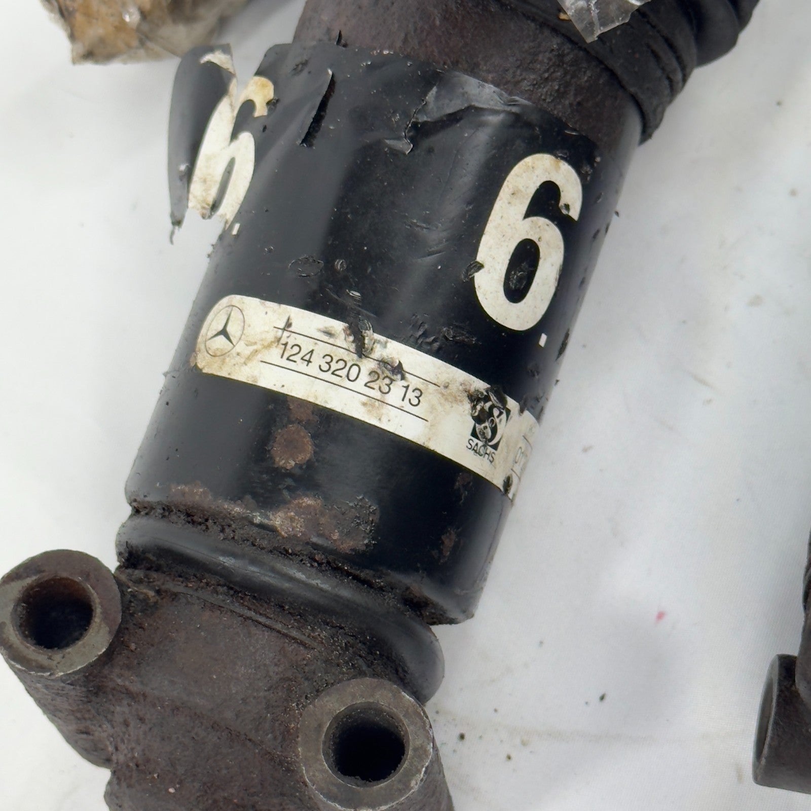 Mercedes W124 Federbein Niveau Stoßdämpfer Niveauregulierung 6 A1243202313 Sachs4