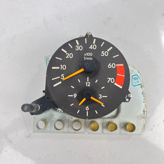 W124 Tacho Drehzahlmesser Benzin Uhr VDO KI ab 1988 Mercedes A1245490016