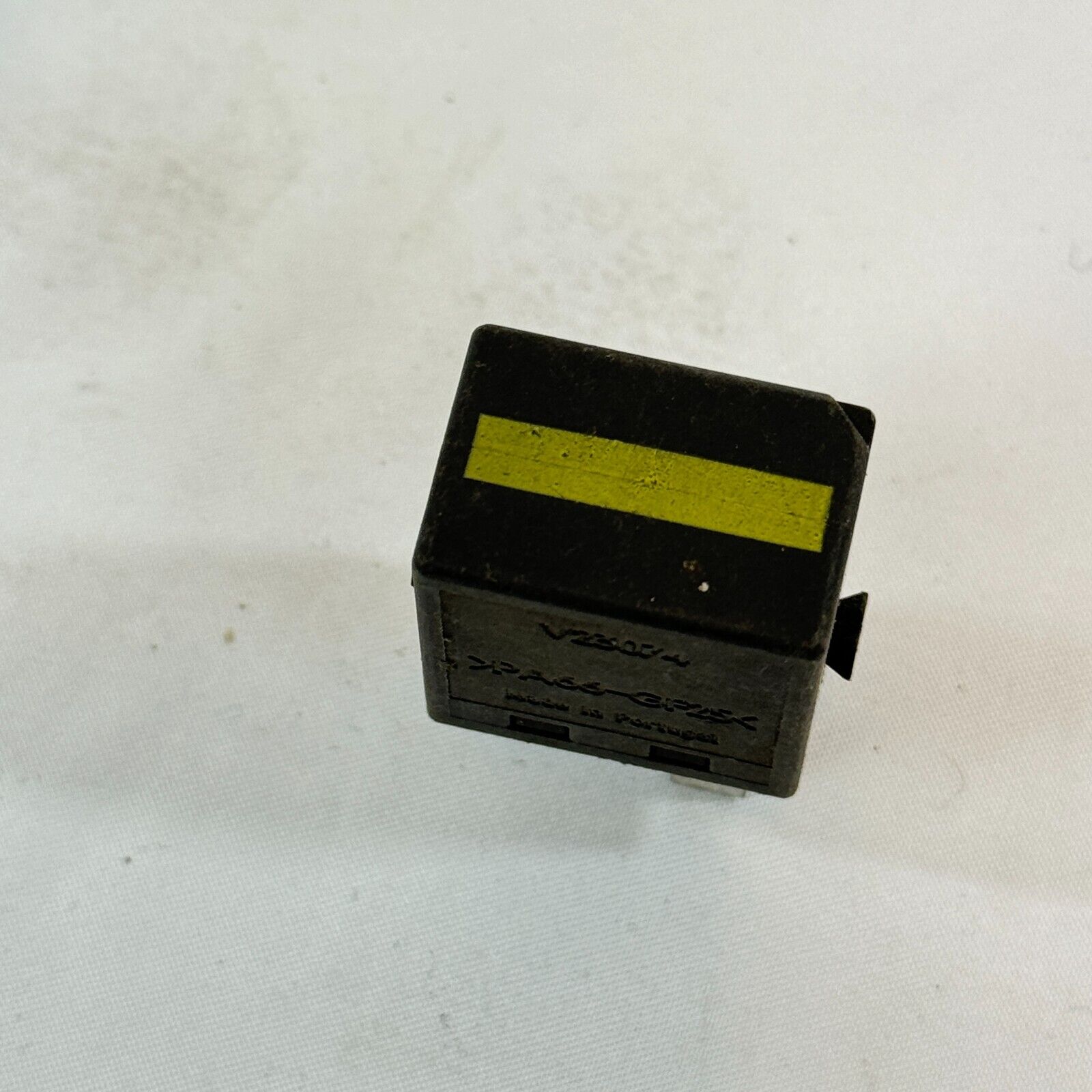 Mercedes Benz Tyco Relais Arbeitsrelais Auto A0025421219