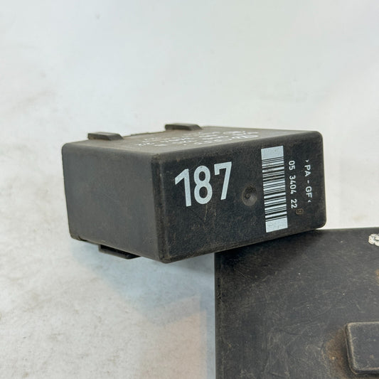 VW Relais 187 Kraftstoff 028906125B – Bild 1