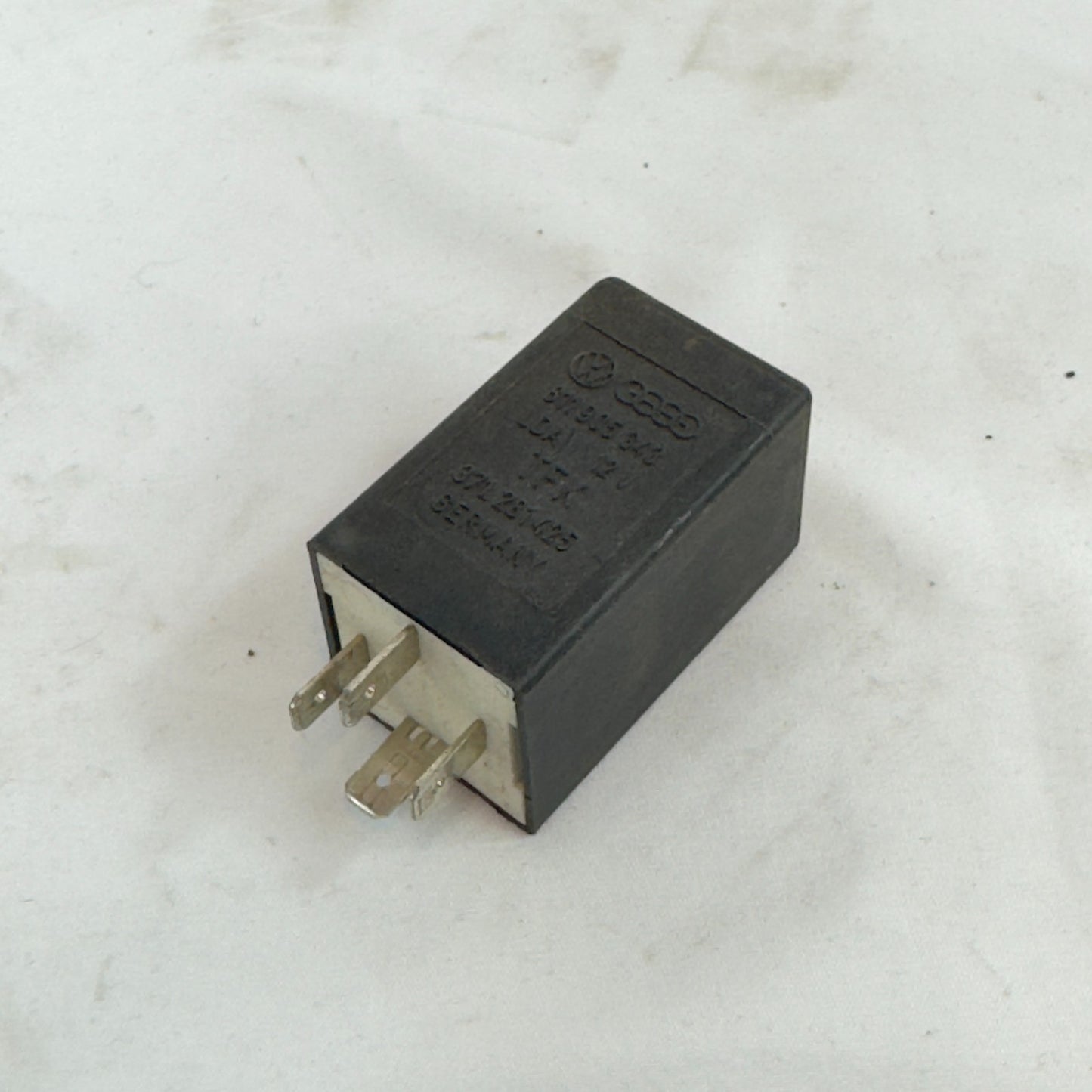 VW Relais 1 Schubabschaltung 811919096A Audi Seat Volkswagen Skoda Original6