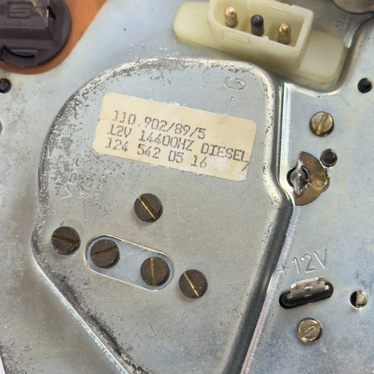 Mercedes W124 250DT 300DT Tacho 220kmh 4MATIC Diesel Kombiinstrument A12454258067