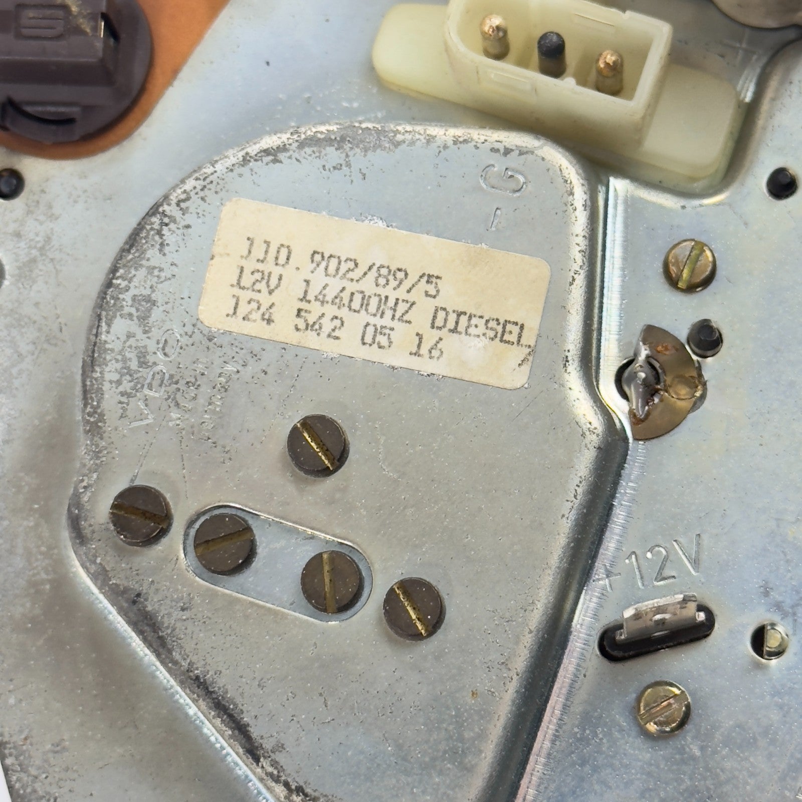 Mercedes W124 250DT 300DT Tacho 220kmh 4MATIC Diesel Kombiinstrument A12454258067