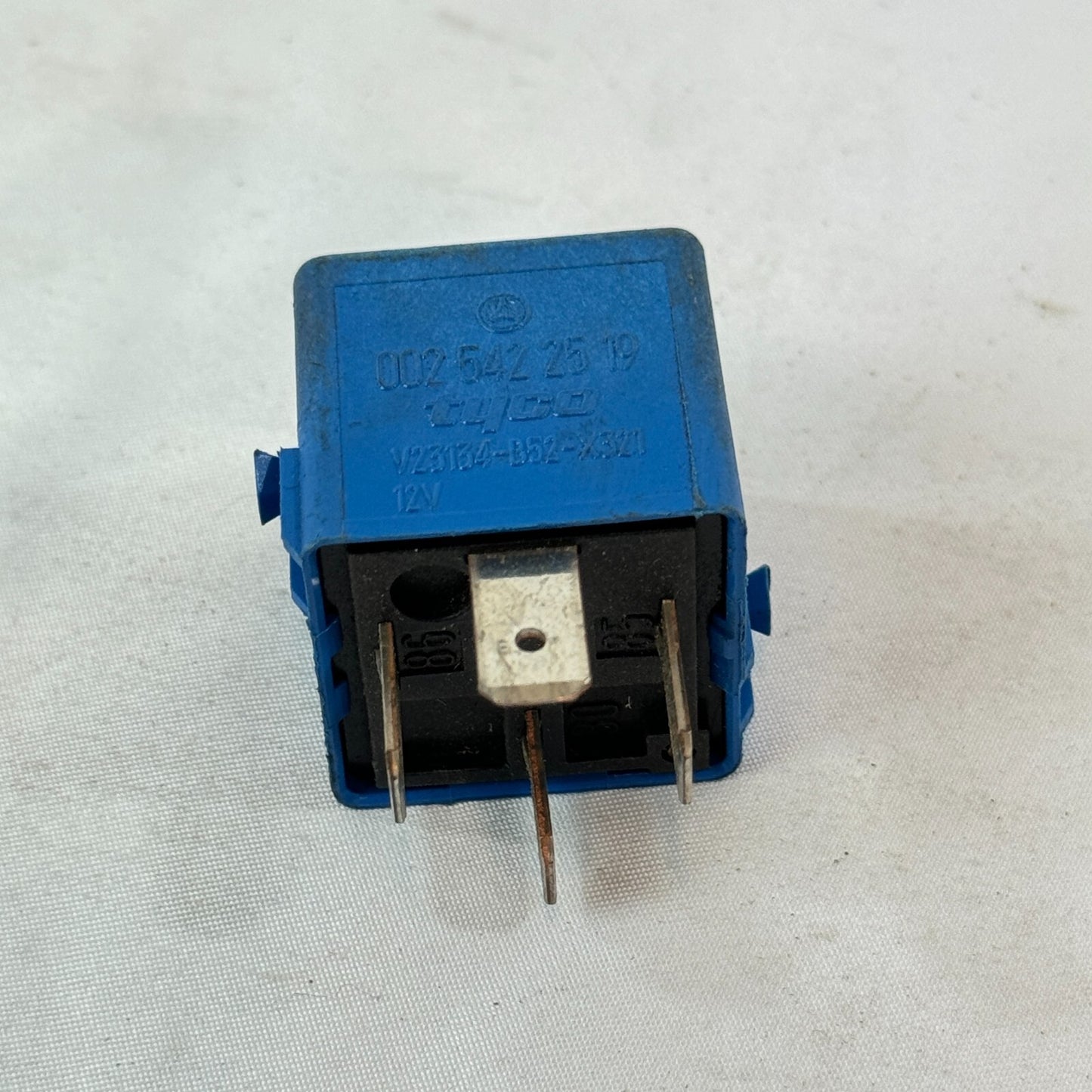 Mercedes-Benz Tyco Relais A0025422519 – Bild 2