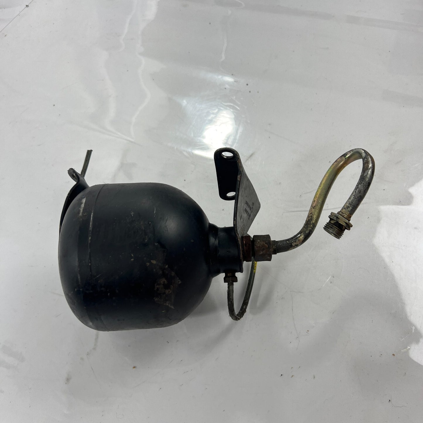 Druckspeicher Bullenei Federung Druck A1263200715 Original Mercedes W126 W116 – Bild 3