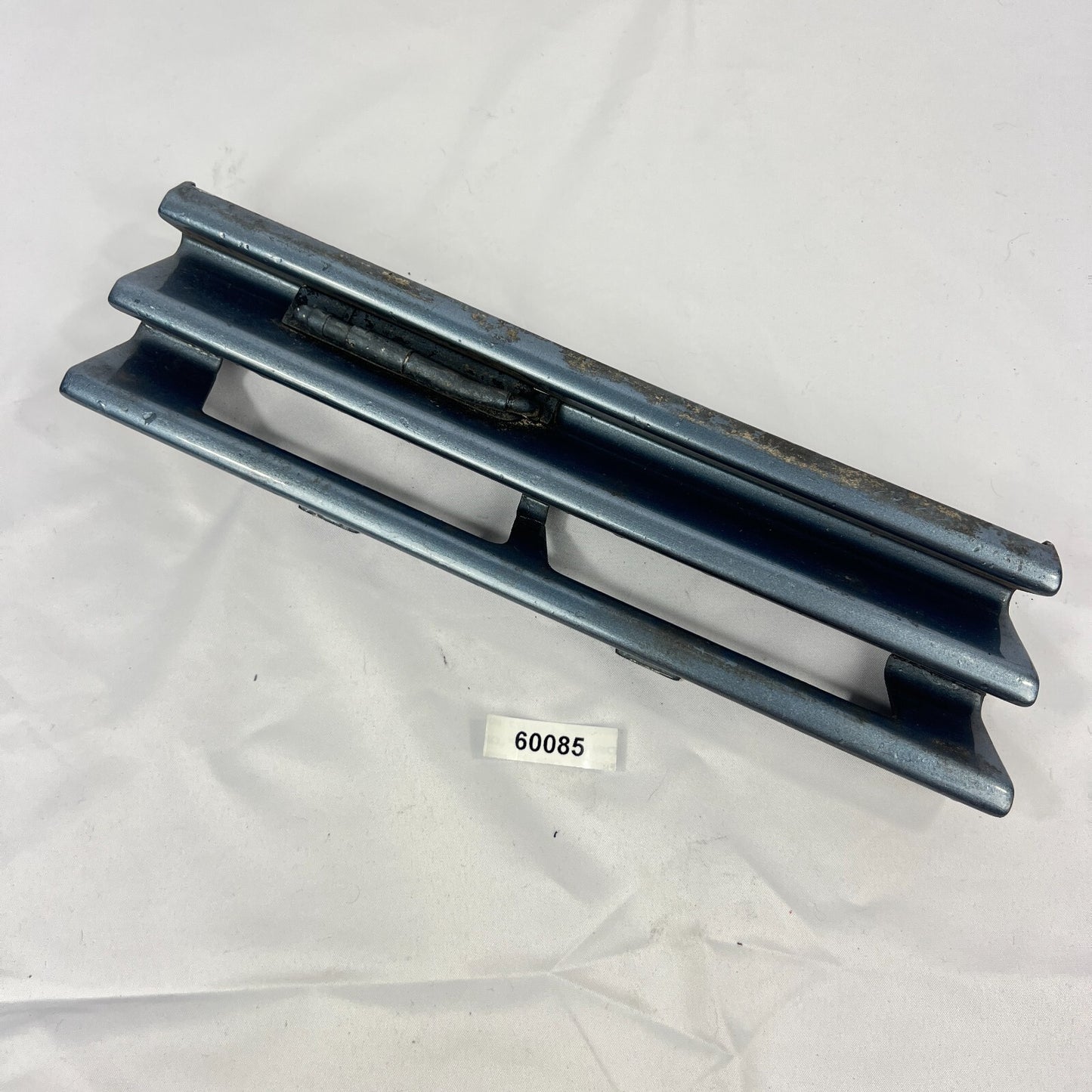 Rosette Abdeckklappe Abschleppbügel Blende Stoßstange A1408800305 MercedesBenz – Bild 6