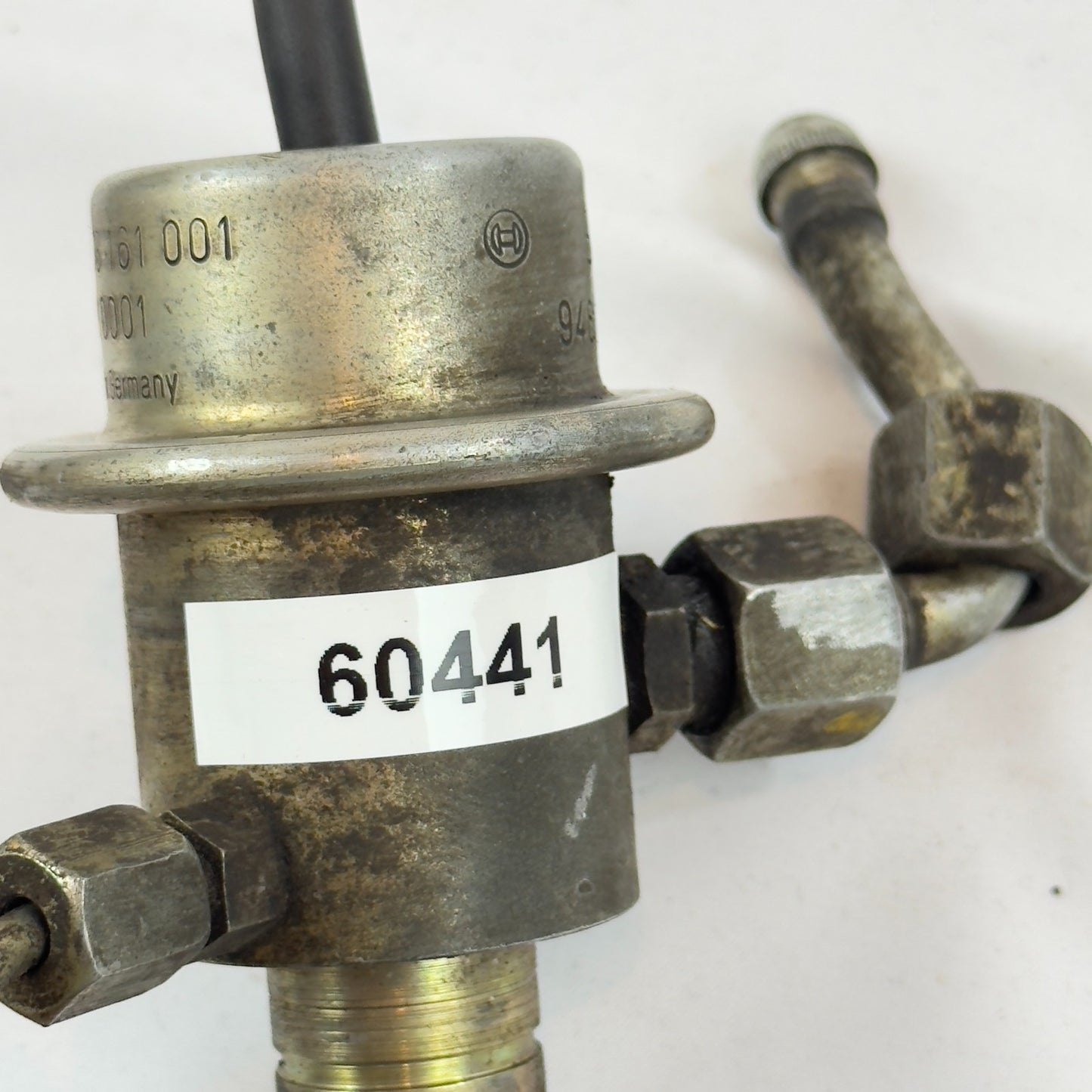 Mercedes W126 R129 W124 W201 Druckregler Kraftstoffdruckregler 0438161001 BOSCH6