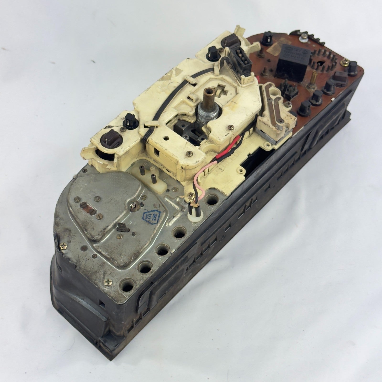 Mercedes W201 2.6E Tacho Kombiinstrument 240km/h 6Zyl ECO ASD Uhr A20154205666