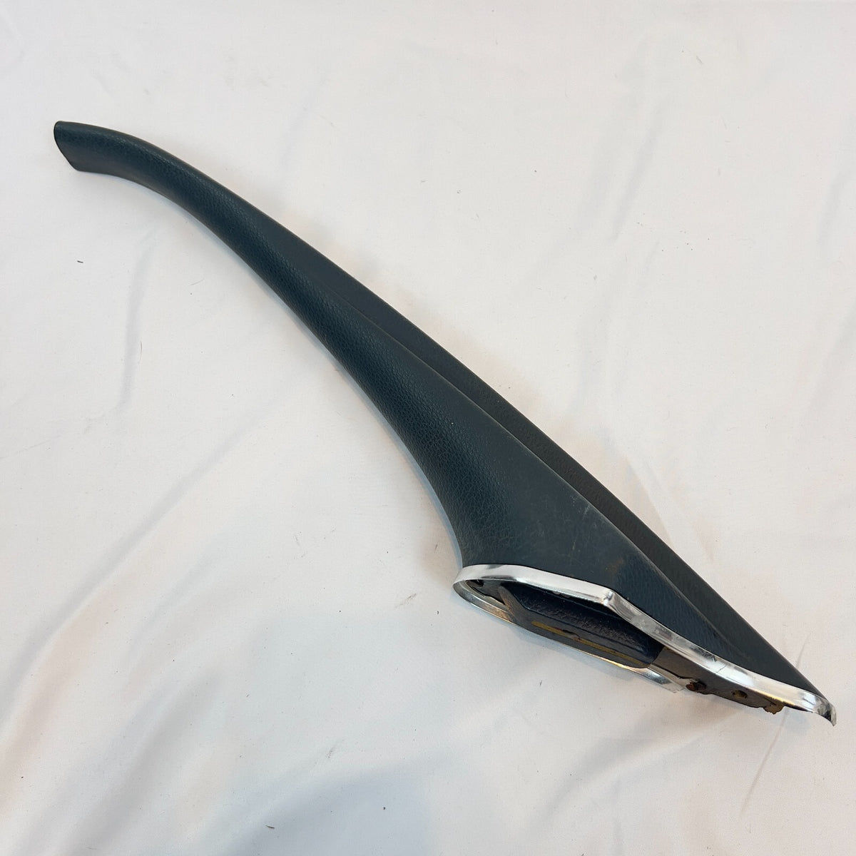 Mercedes Benz Verkleidung Fenster Rahmen Hinten Rechts – Bild 1