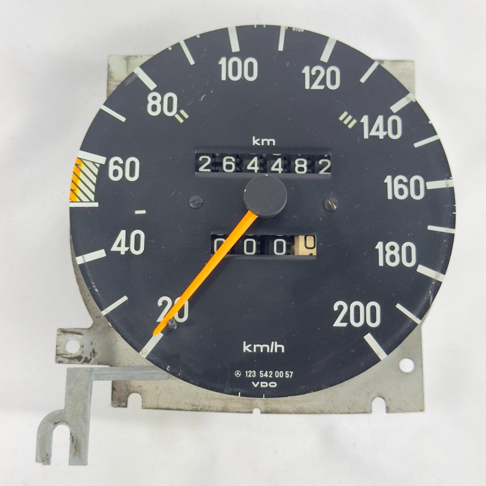 Mercedes W123 Tacho Tachometer Kombiinstrument 4 Gang VDO 200kmh 12354200570