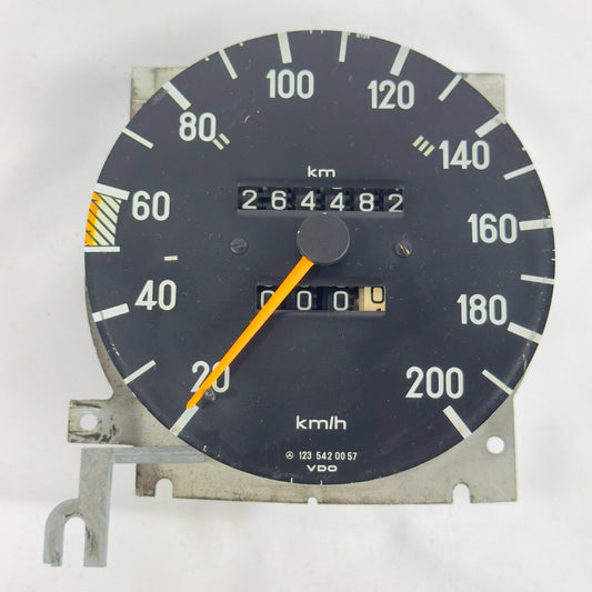 Mercedes W123 Tacho Tachometer Kombiinstrument 4 Gang VDO 200kmh 12354200570