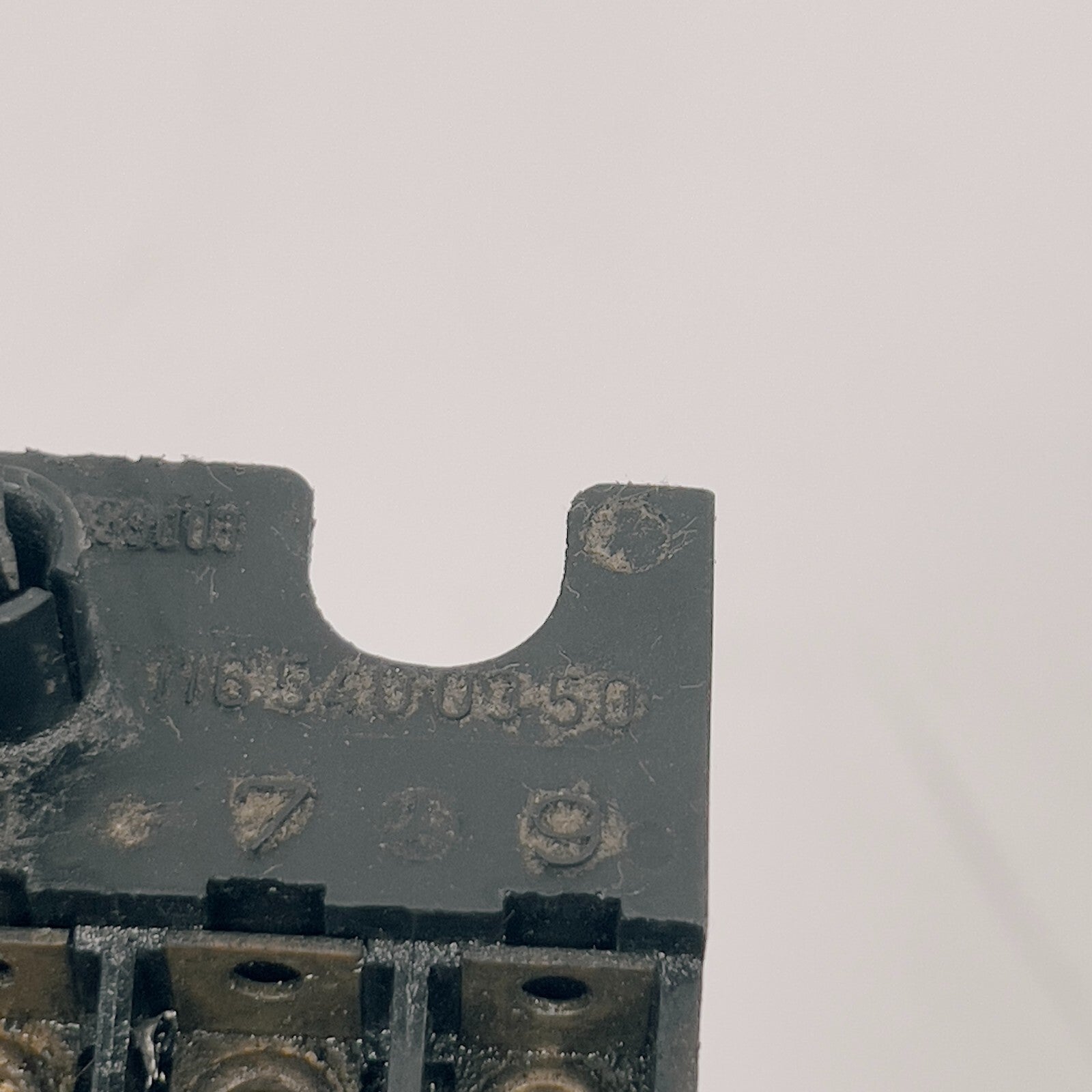 MercedesBenz W116 Sicherungskasten Halter Sicherung KFZ A1165400350 – Bild 9