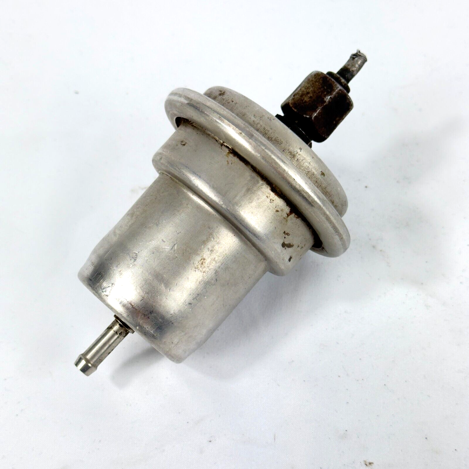 Mercedes W201 Druckspeicher Kraftstoffdruckspeicher A0004760521 W126 W124 W107 – Bild 1