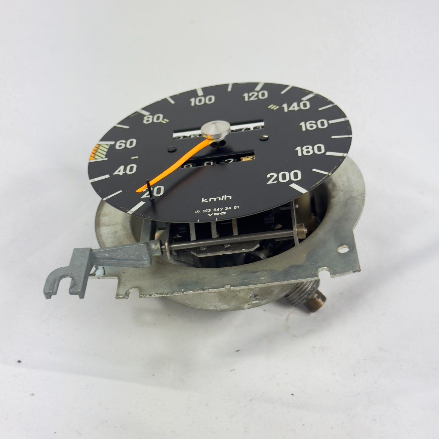 Mercedes W123 Tacho Tachometer Kombiinstrument 4 Gang VDO 200kmh 12354234011