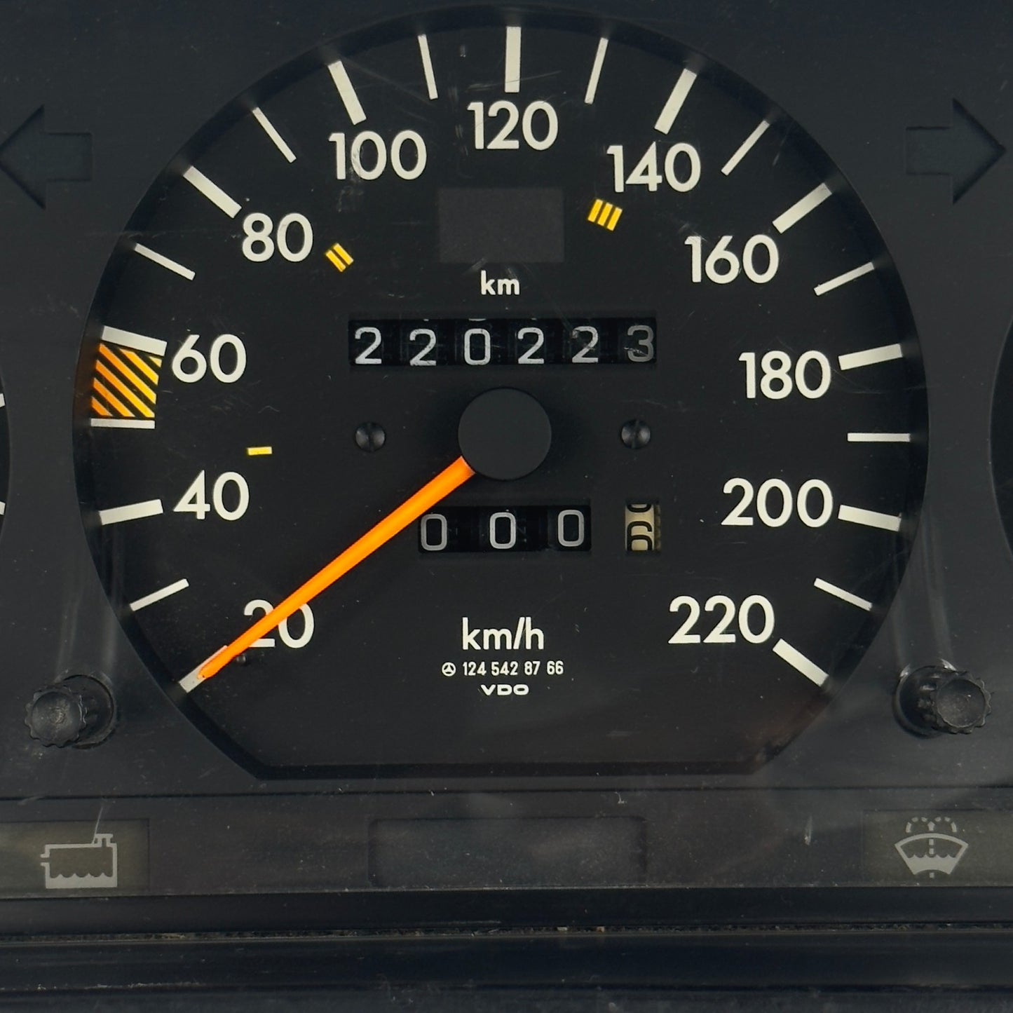 Mercedes W124 200E 230TE Tacho Kombiinstrument 220kmh ASD 4Gang A12454287661