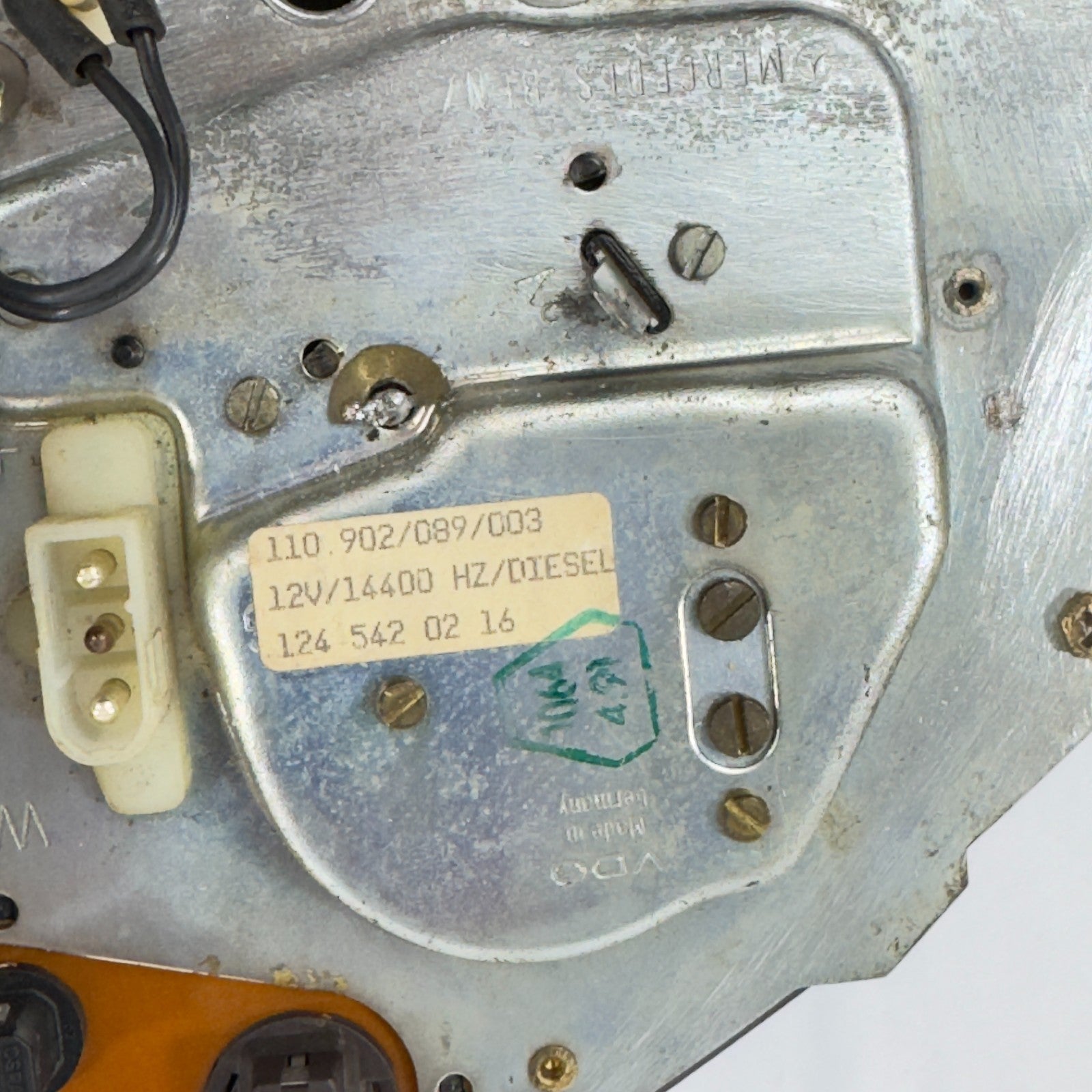 Mercedes W124 Tacho Kombiinstrument 250D 250TD 200kmh Diesel A12454280667