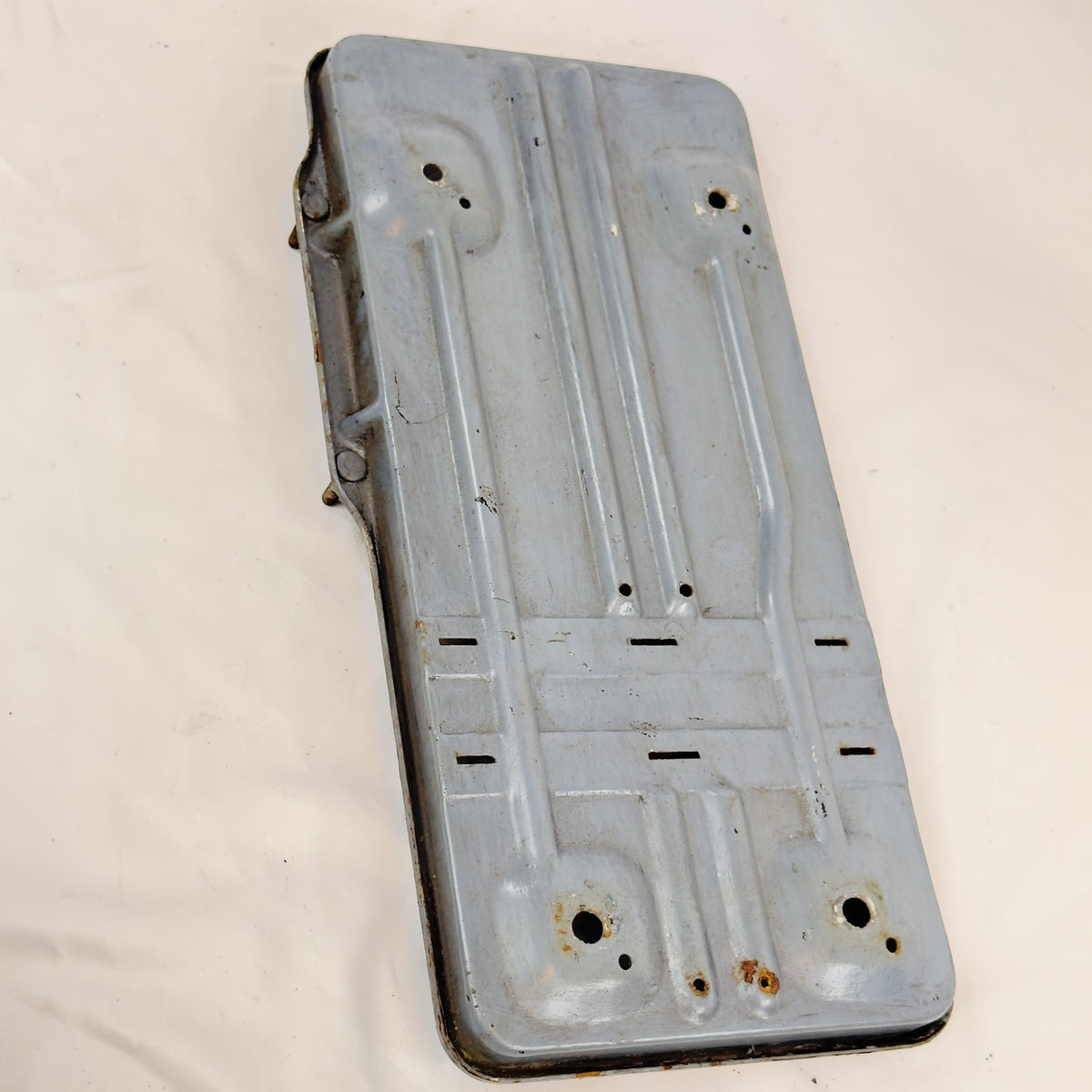 Mercedes W116 Batteriewanne Batterieträger Benziner – Bild 3