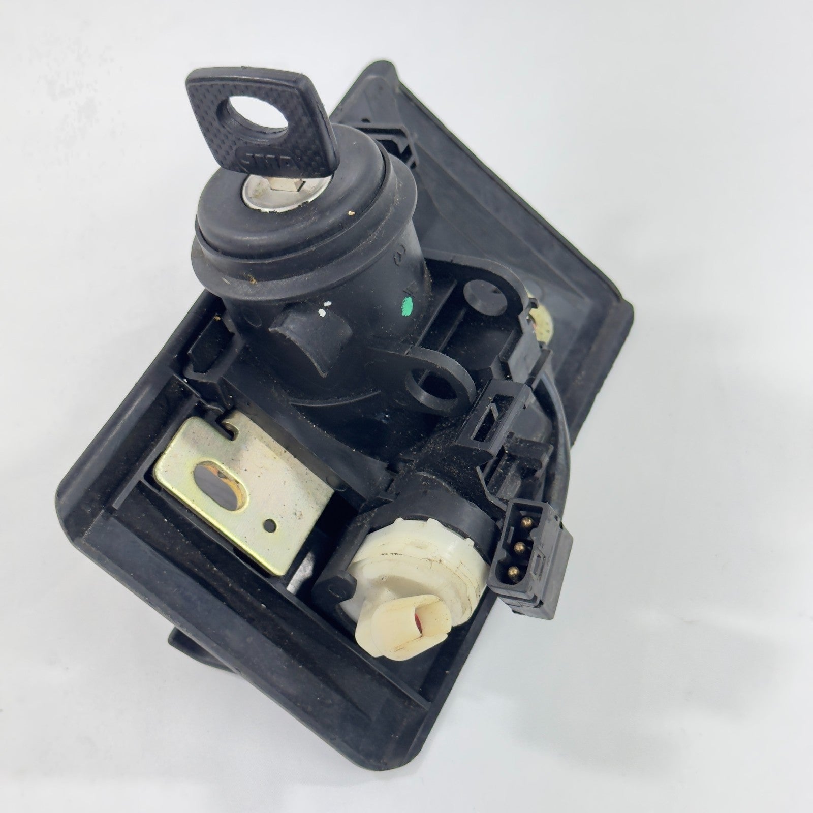 Mercedes W202 W210 Kofferraumschloss Heckklappe mit Schlüssel A21075004844