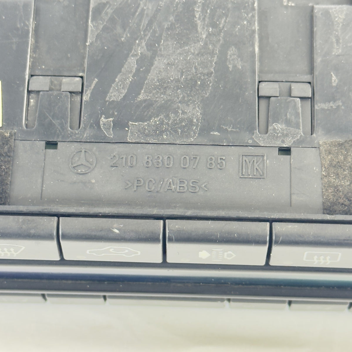 Mercedes W210 S210 Klimabedienteil A2108300785 – Bild 3