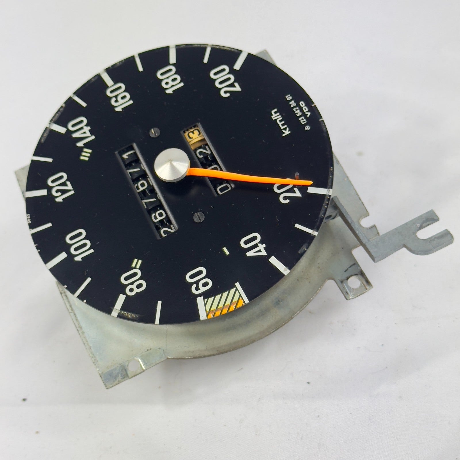 Mercedes W123 Tacho Tachometer Kombiinstrument 4 Gang VDO 200kmh 12354234015