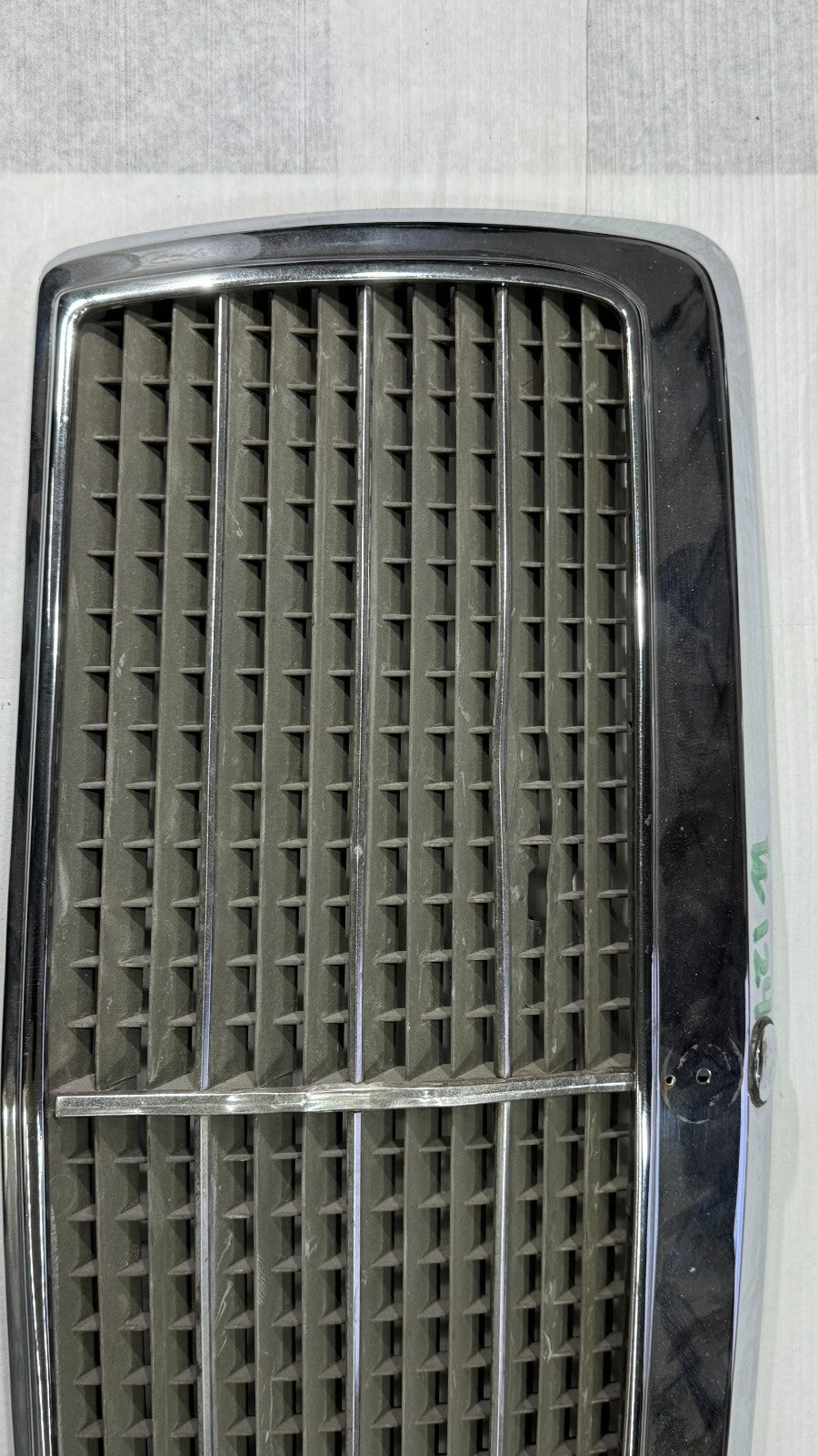 Mercedes Kühlergrill W124 Frontgrill Grill Kühler Vorne Front A1248800783 – Bild 3