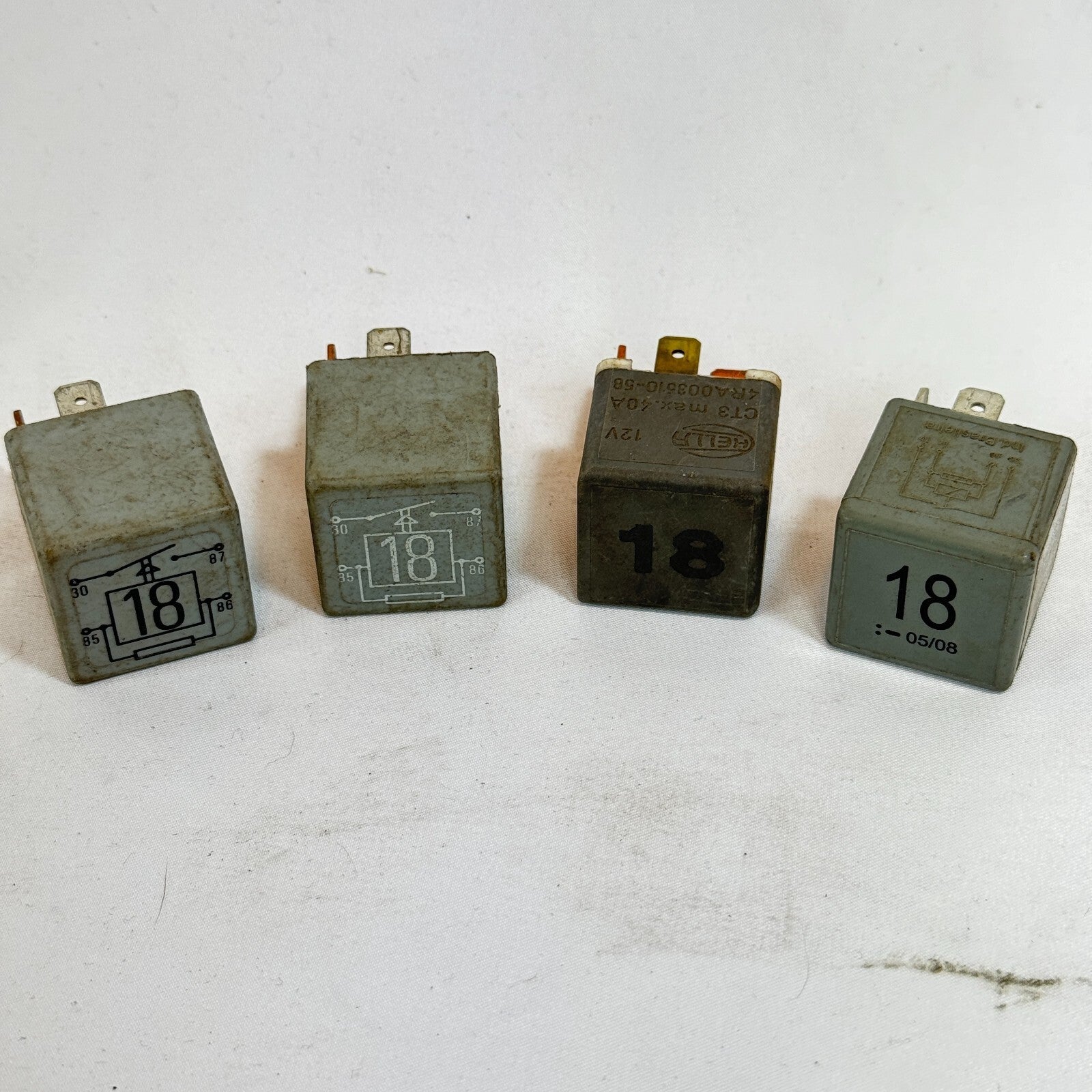 VW Relais 18 Arbeitsrelais 191937503 22204007 Audi Seat Volkswagen Skoda – Bild 1