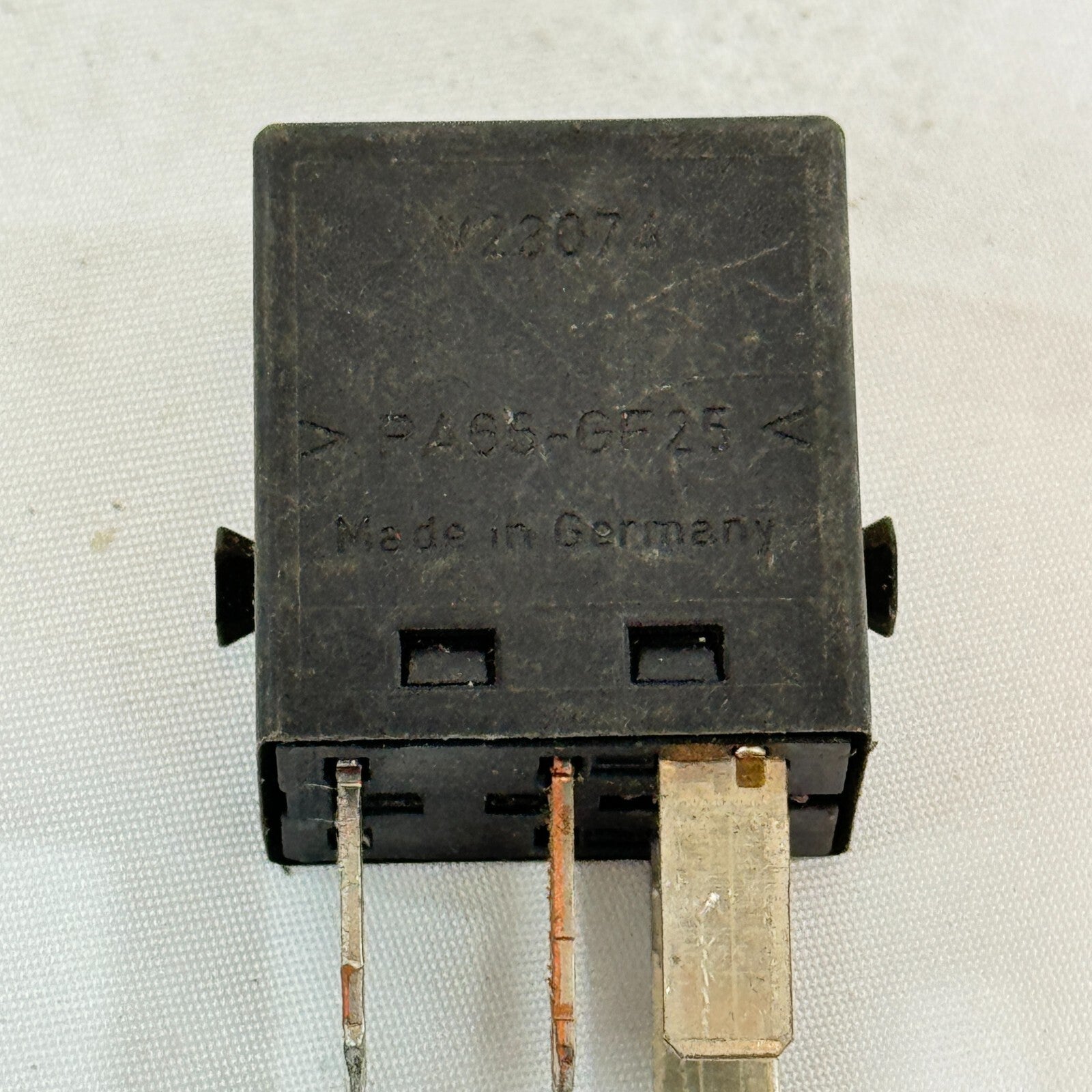 Mercedes-Benz Tyco Relais A0025421119 – Bild 6